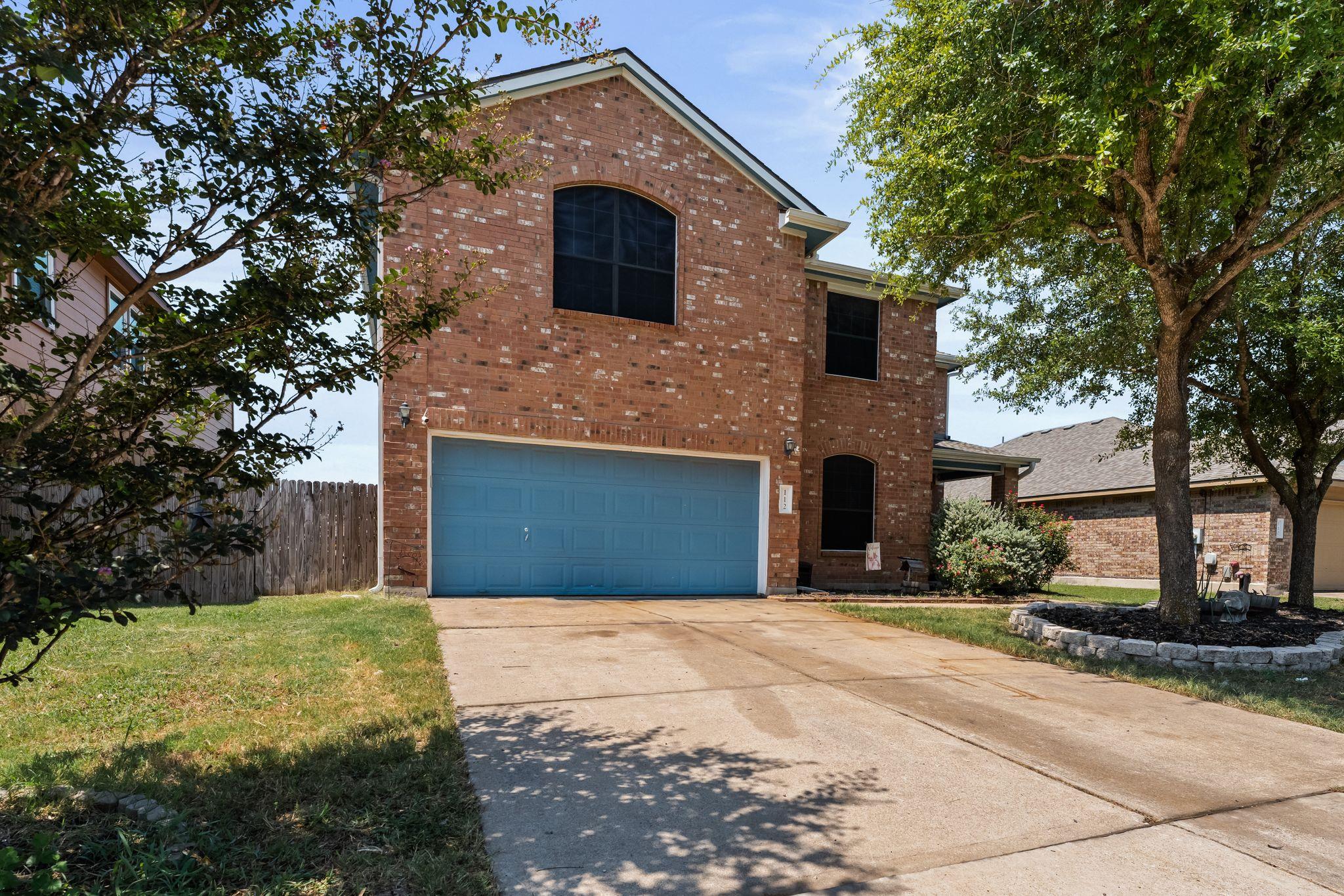 112 Floating Leaf Dr, Hutto, TX 78634