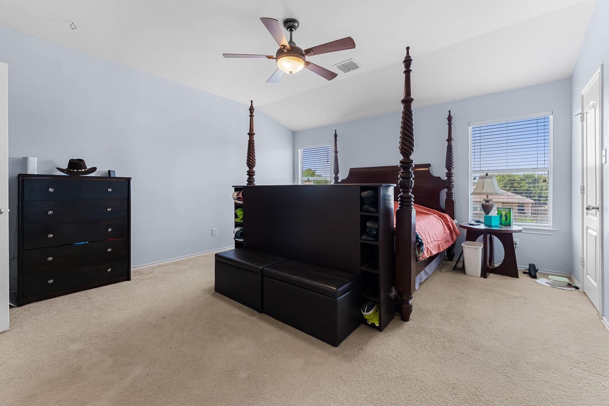 112 Floating Leaf Dr, Hutto, TX 78634