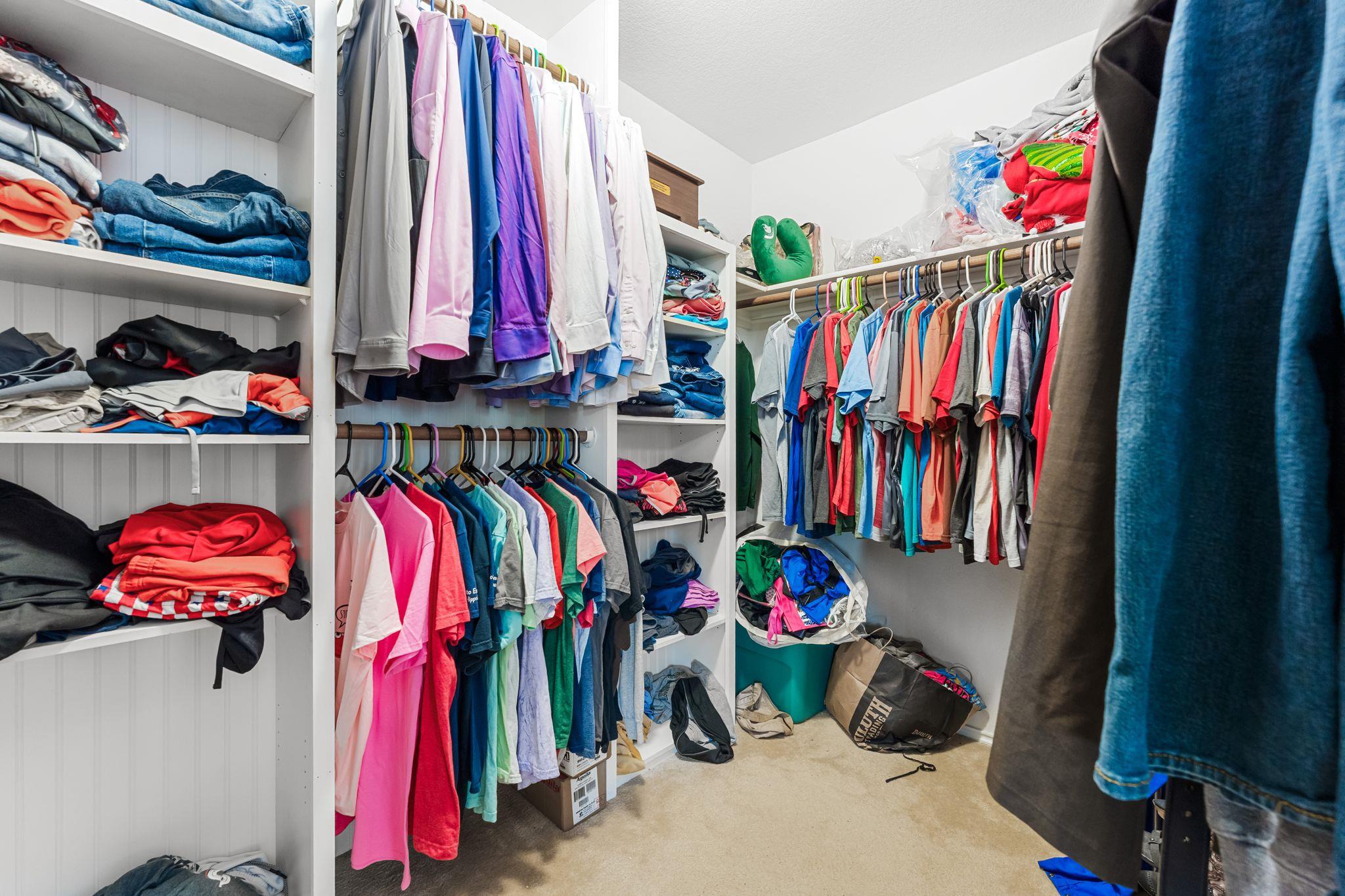 112 Floating Leaf Dr, Hutto, TX 78634