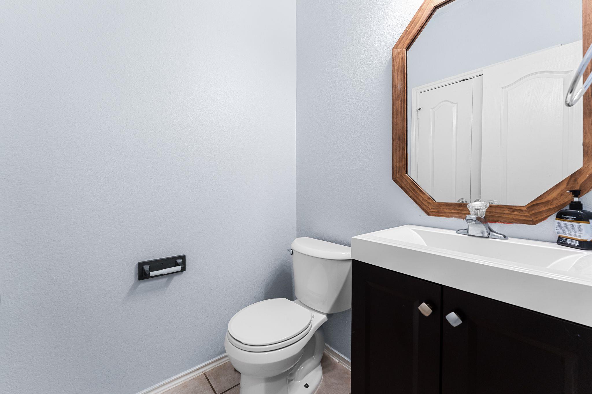 112 Floating Leaf Dr, Hutto, TX 78634