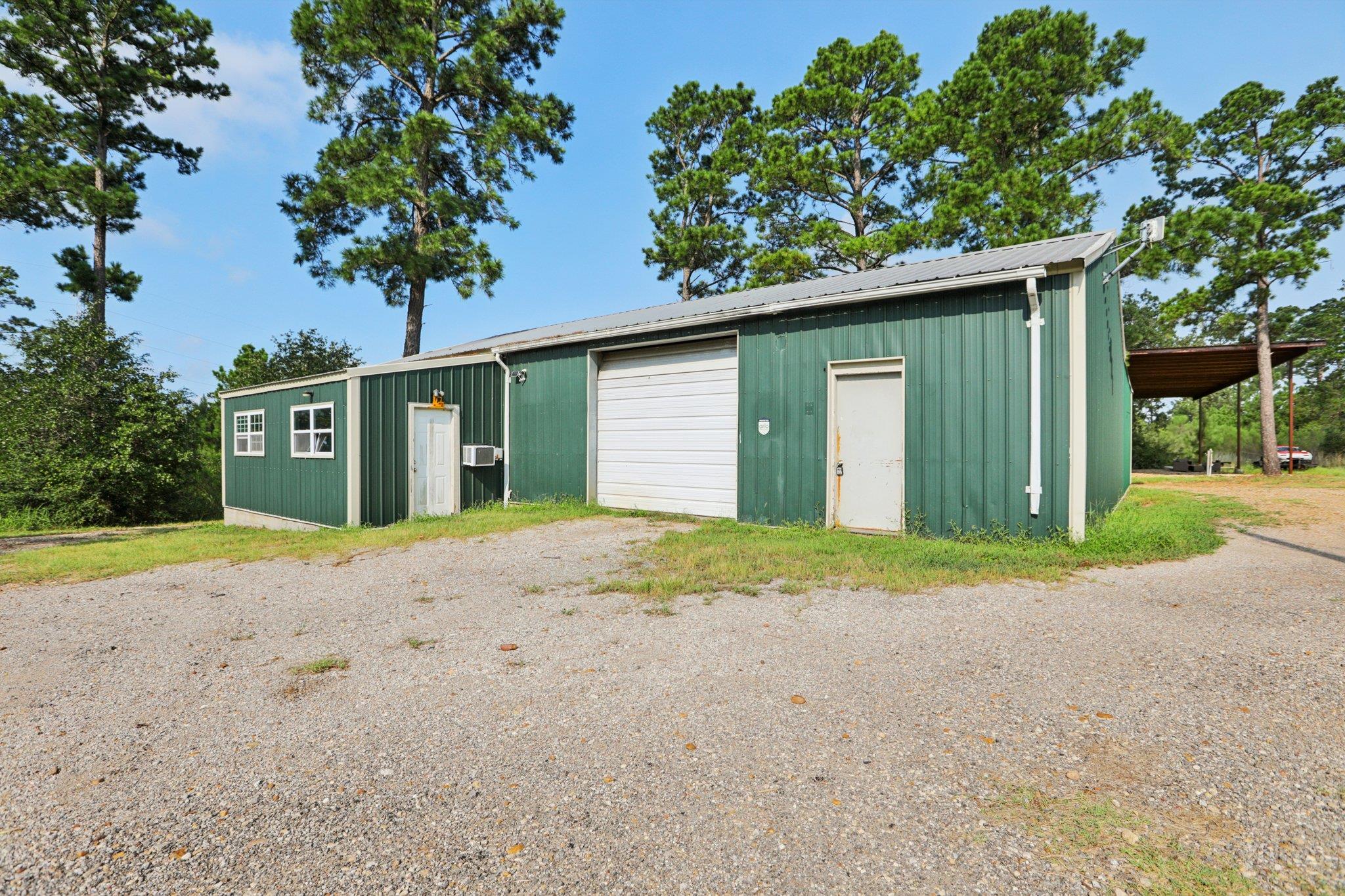 214 Old Antioch Rd, Smithville, TX 78957