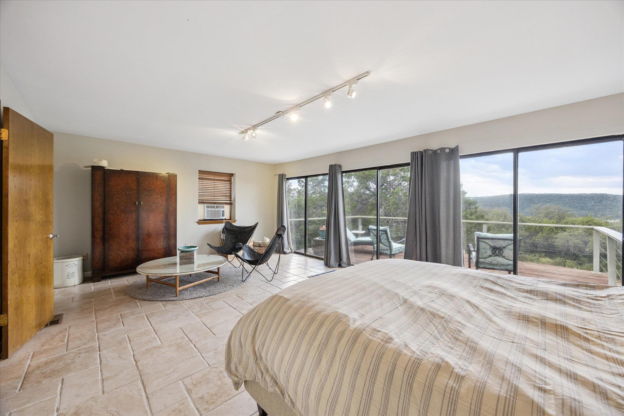 7806 Comanche Trl, Leander, TX 78641