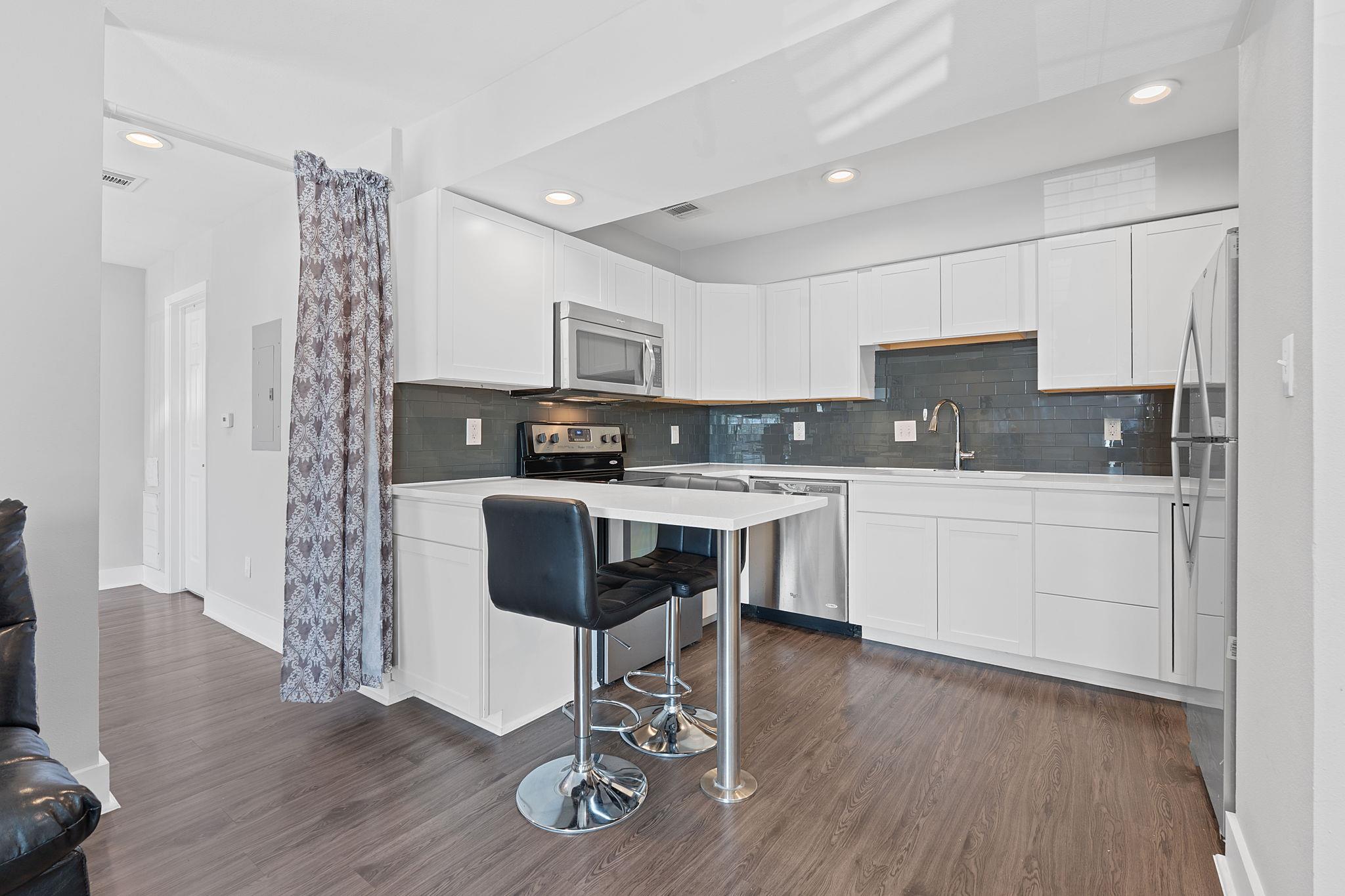 935 La Posada Dr # 254, Austin, TX 78752