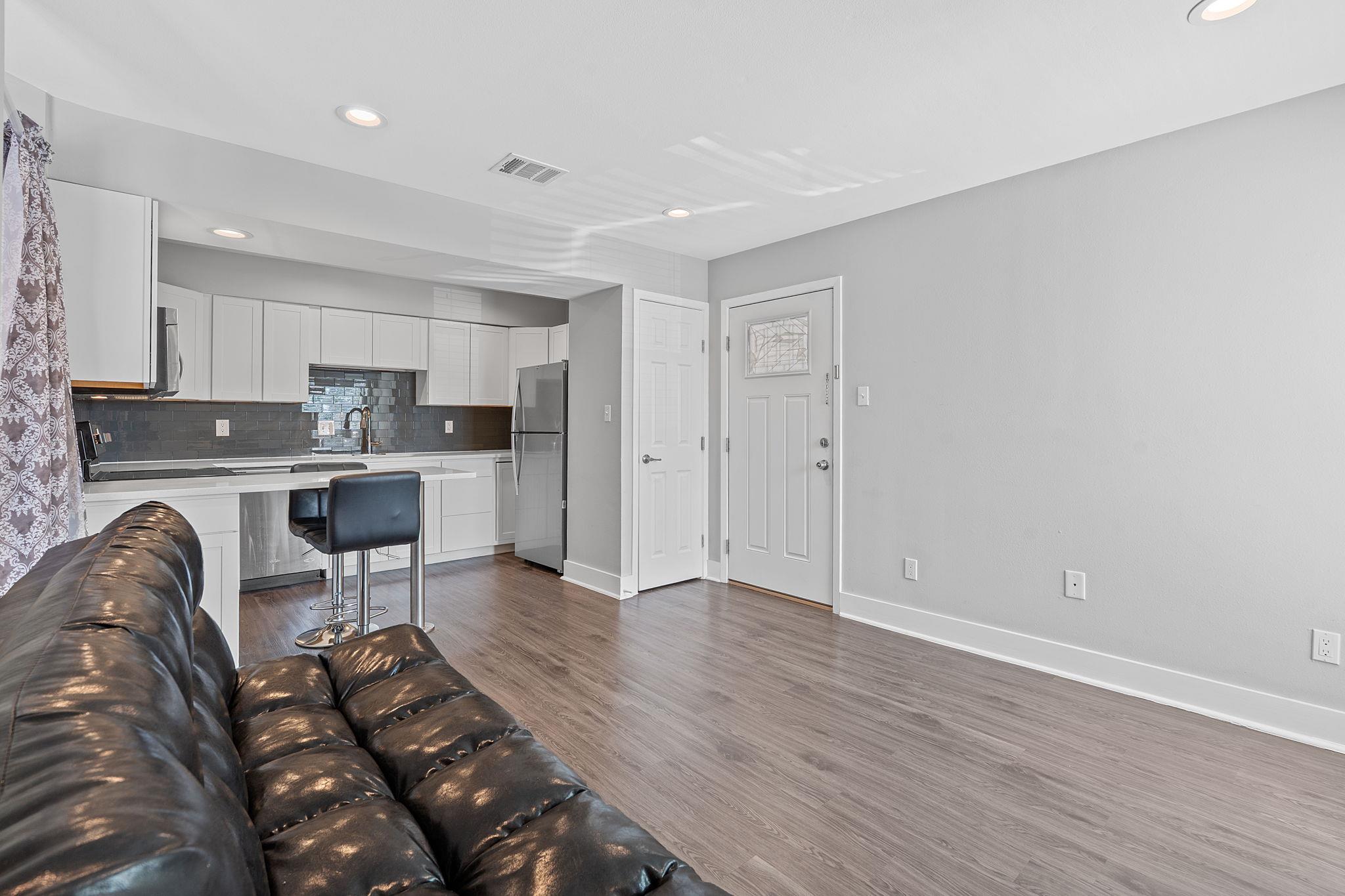 935 La Posada Dr # 254, Austin, TX 78752