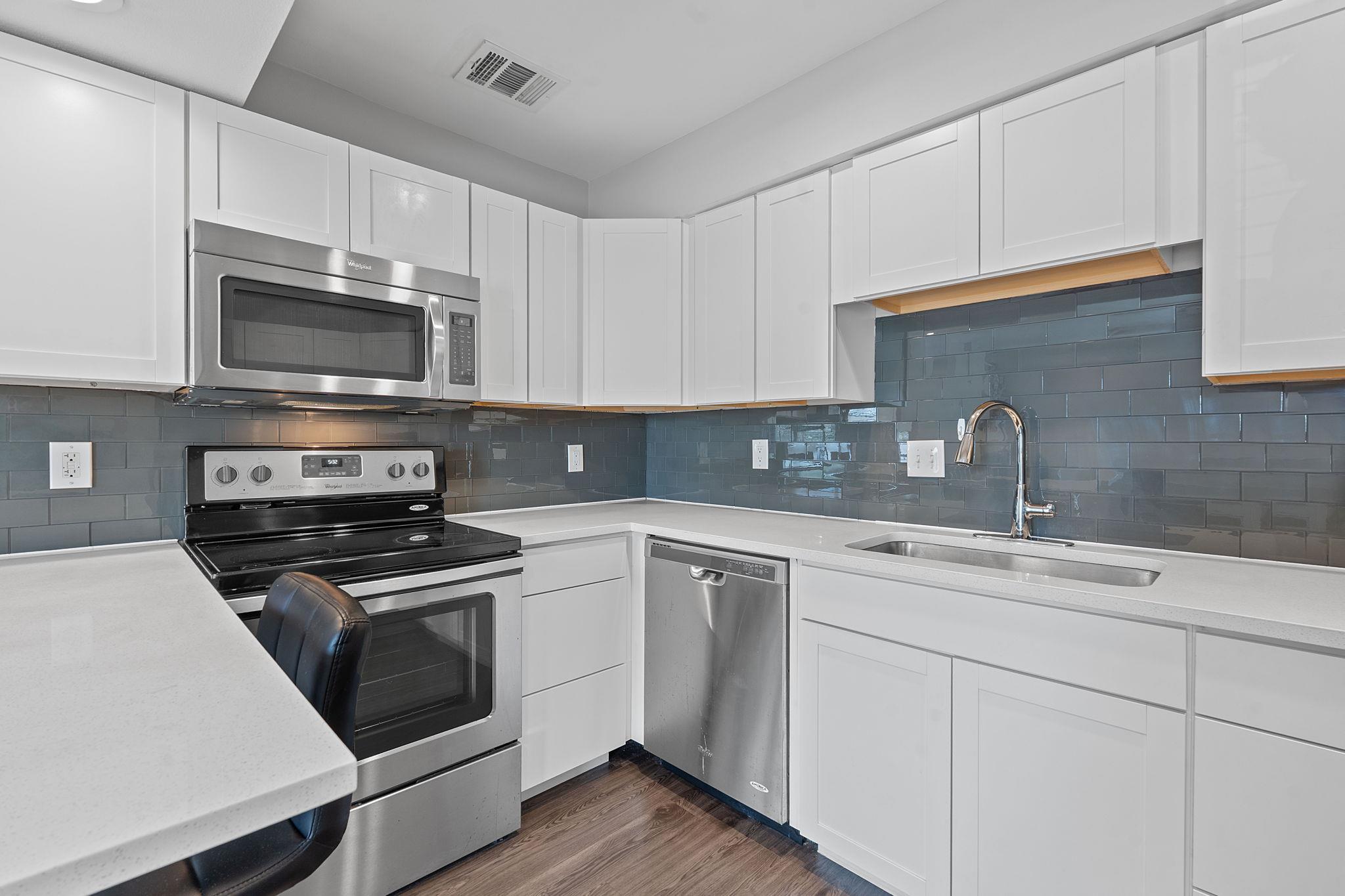 935 La Posada Dr # 254, Austin, TX 78752