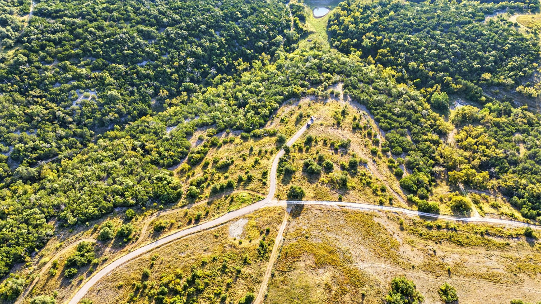 753 W Sunset Dr, Johnson City, TX 78636