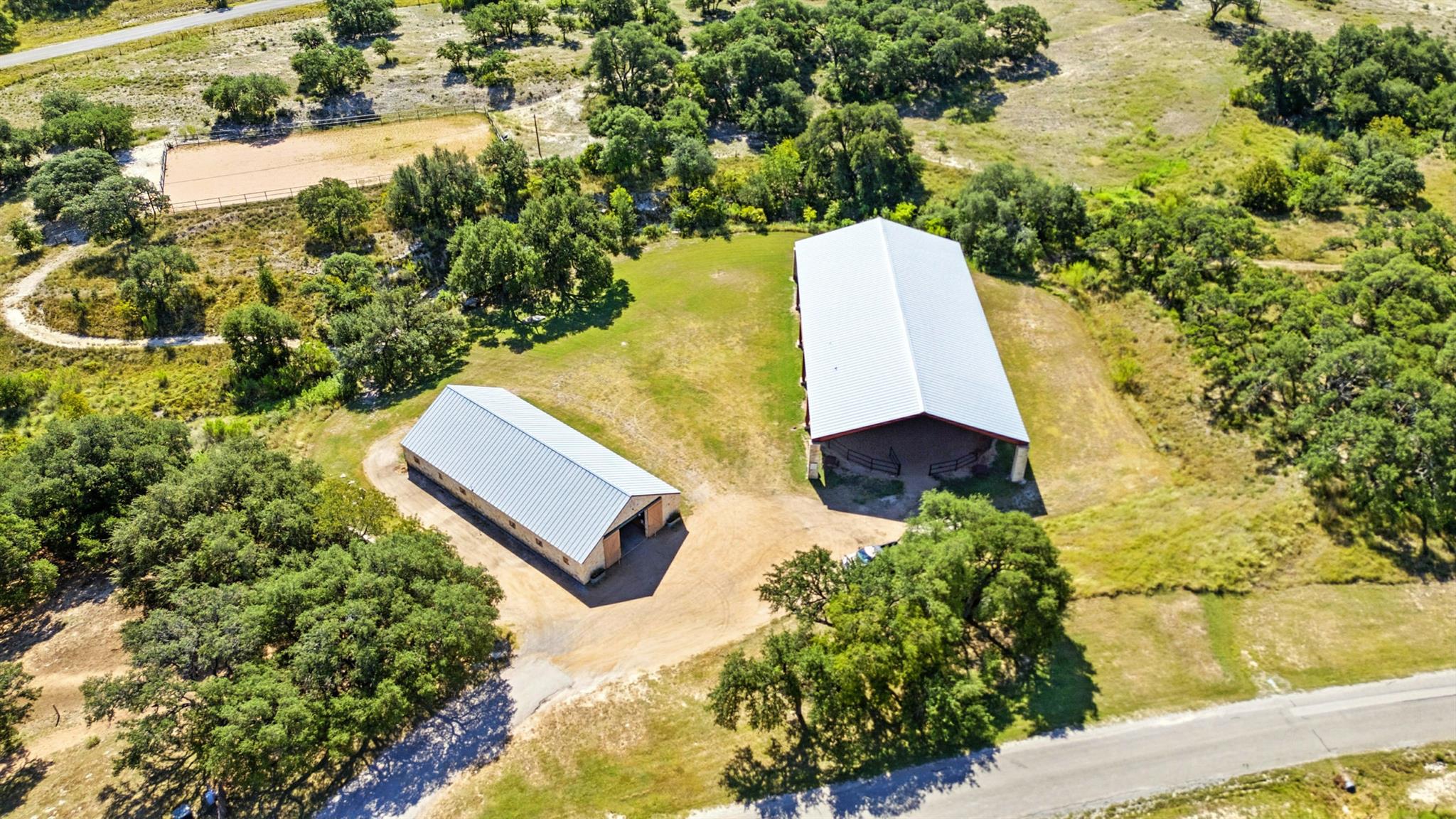 753 W Sunset Dr, Johnson City, TX 78636