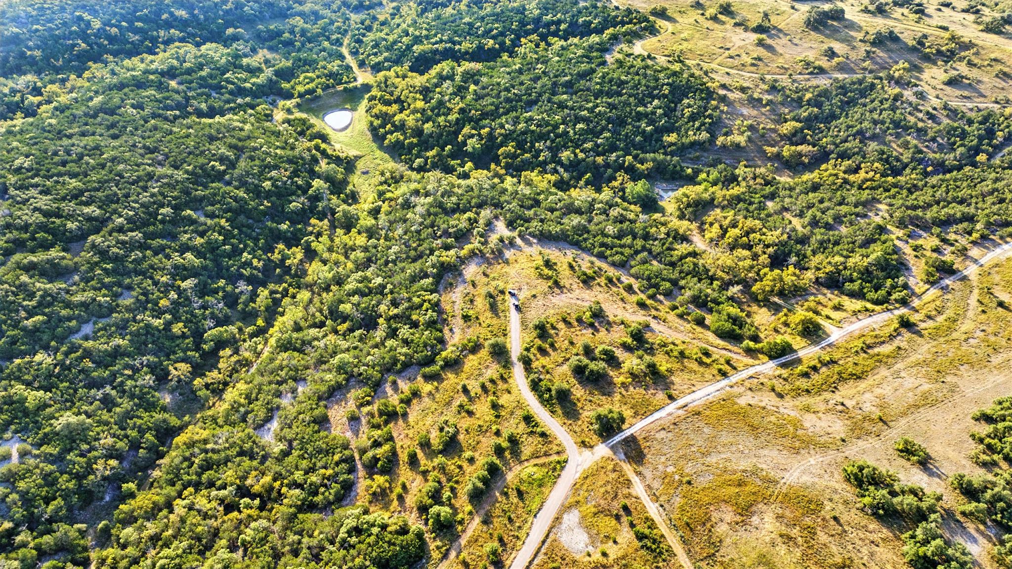 753 W Sunset Dr, Johnson City, TX 78636