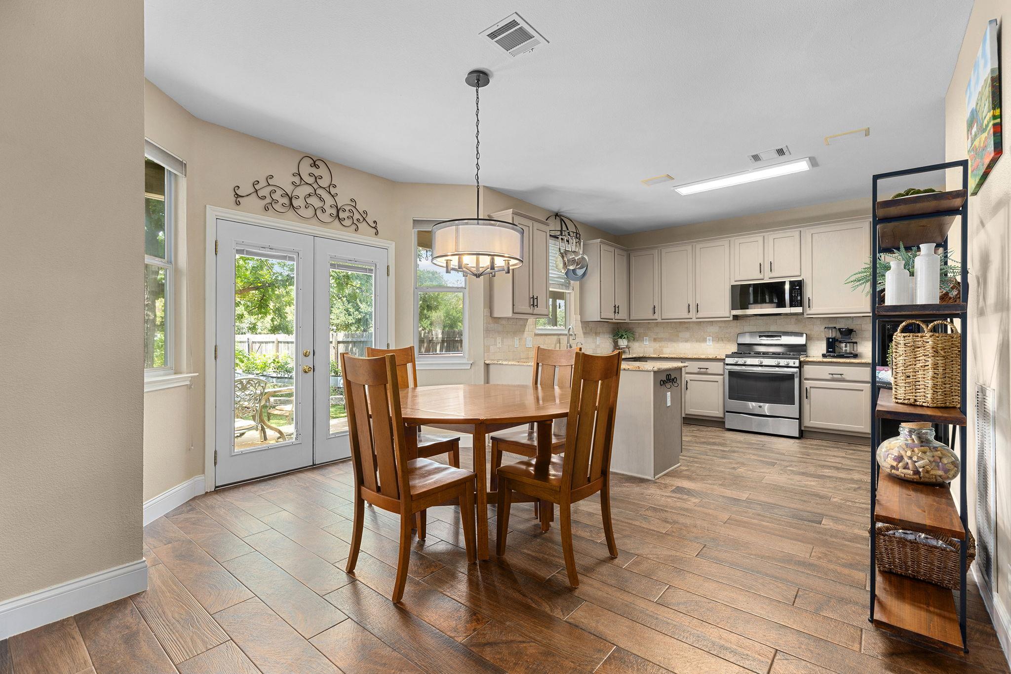 6059 Almelo Dr, Round Rock, TX 78681