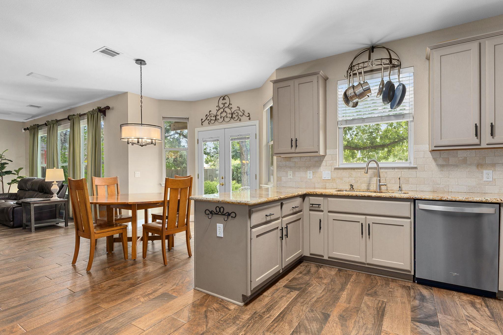 6059 Almelo Dr, Round Rock, TX 78681