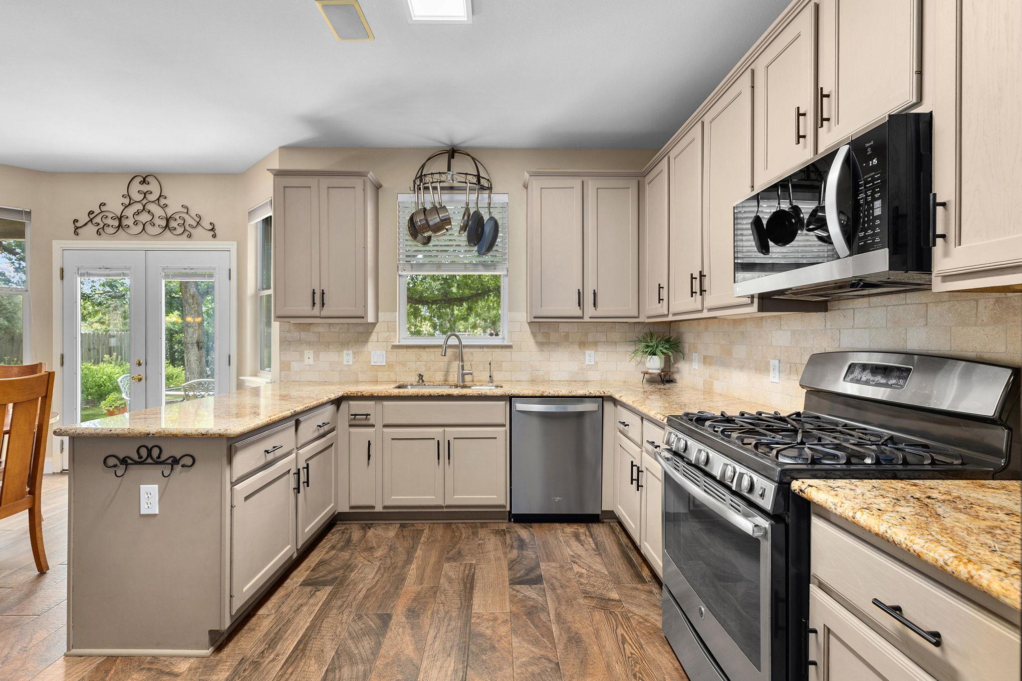 6059 Almelo Dr, Round Rock, TX 78681