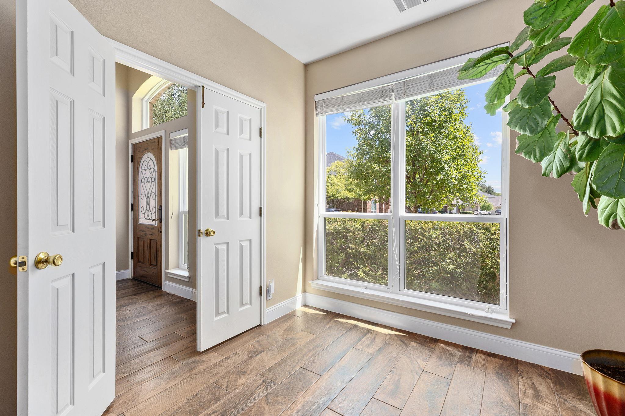 6059 Almelo Dr, Round Rock, TX 78681