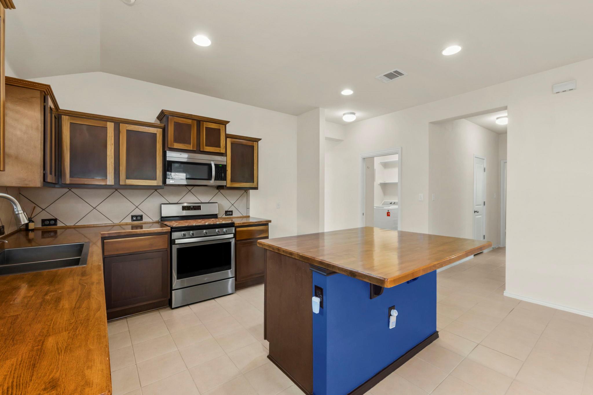 224 Horsemint Way, San Marcos, TX 78666