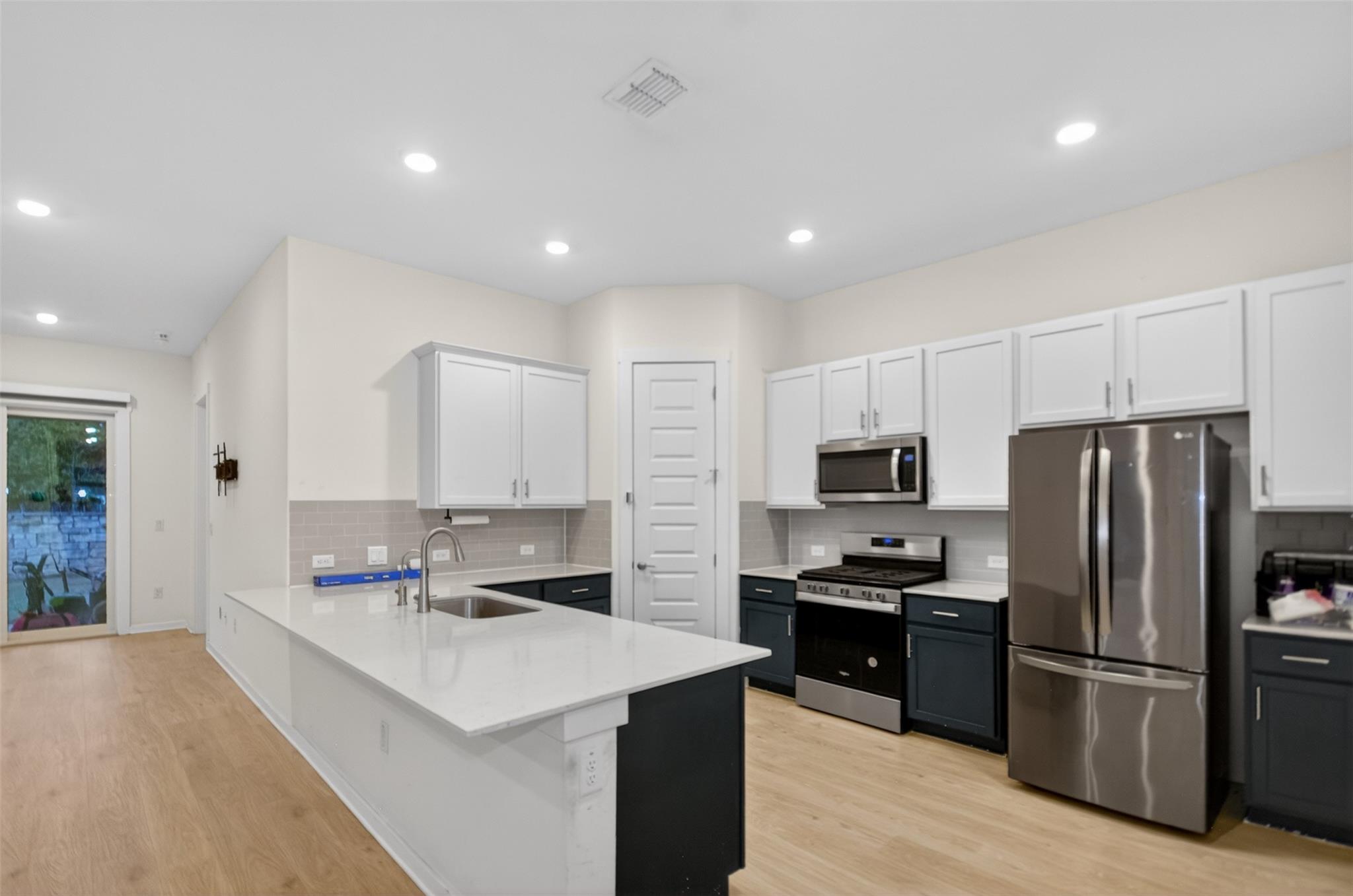 2113 Rosin Jaw Walk, Leander, TX 78641