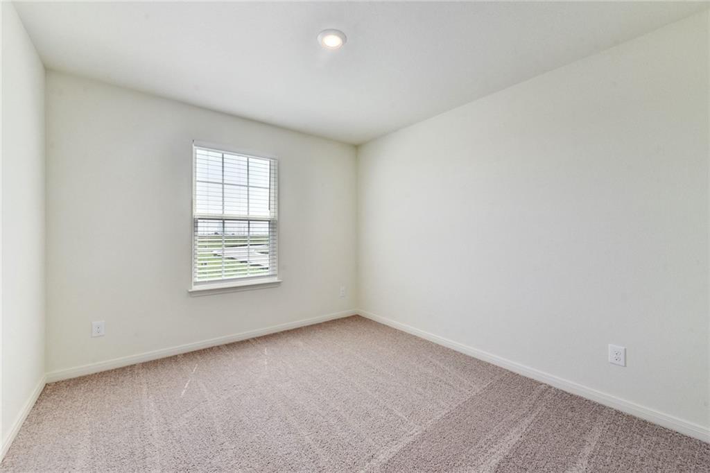 116 Maywood Ln, Jarrell, TX 76537