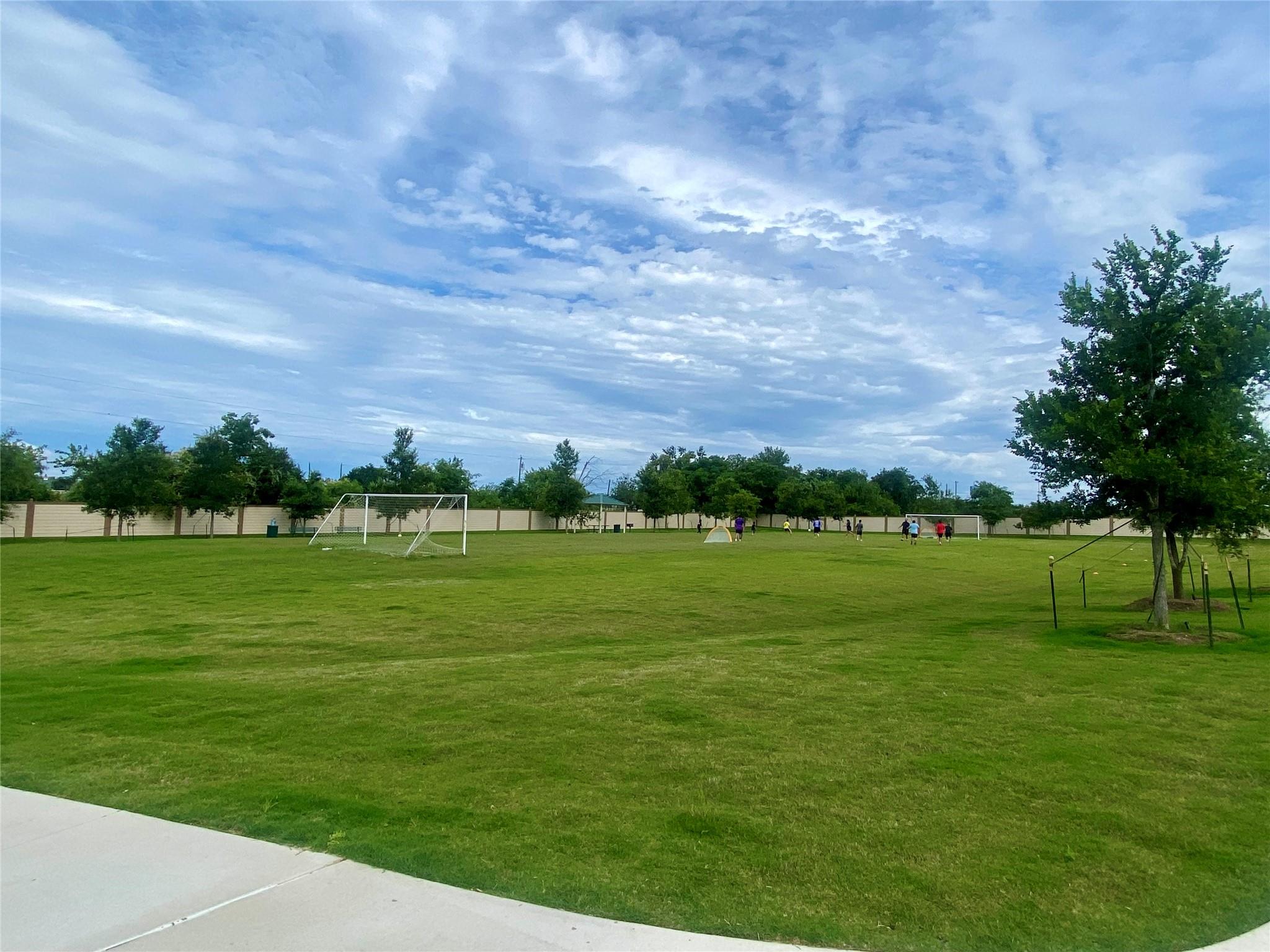 116 Maywood Ln, Jarrell, TX 76537