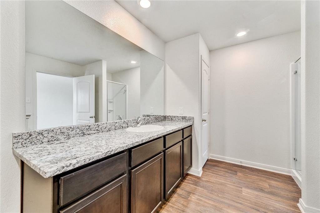 116 Maywood Ln, Jarrell, TX 76537