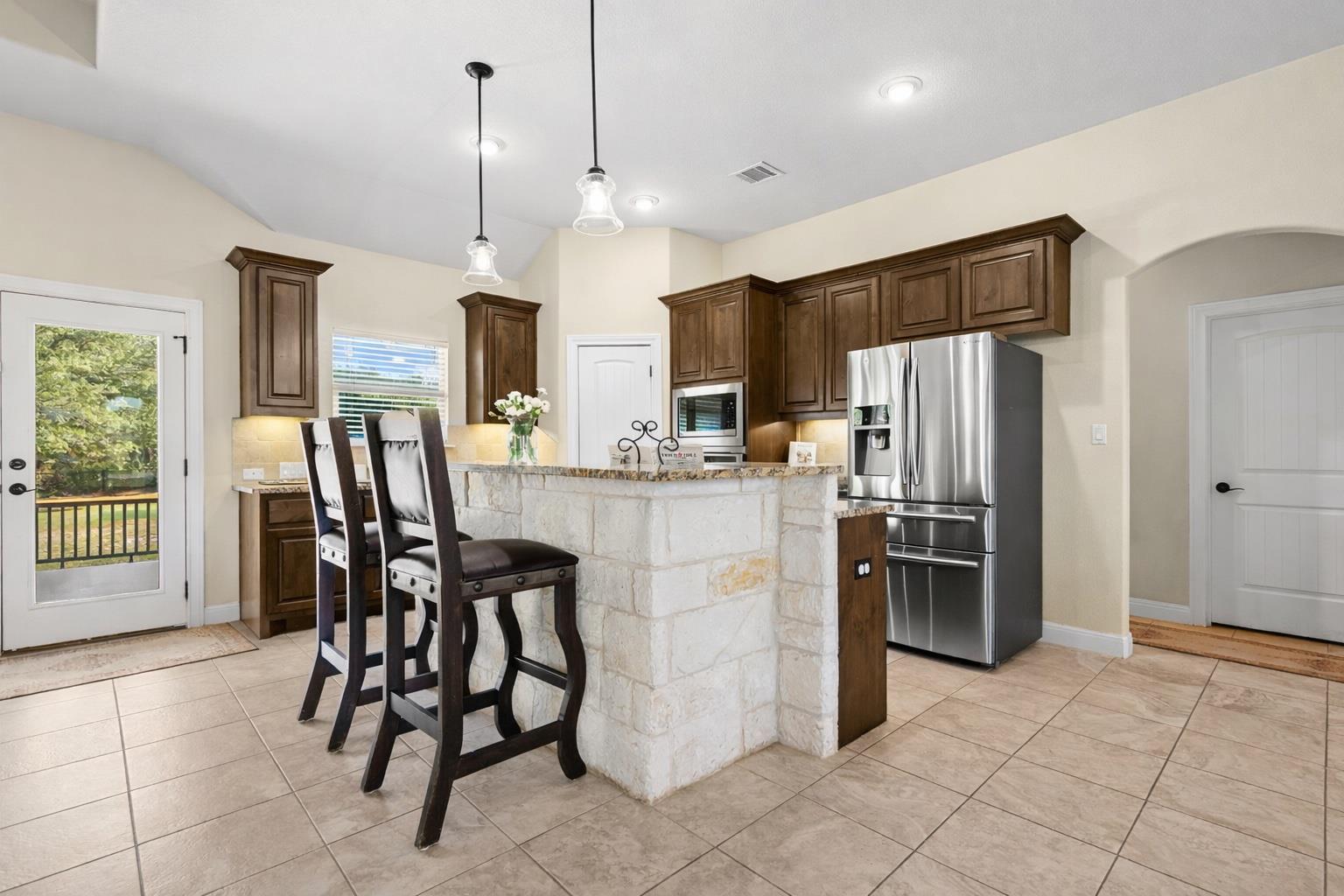 206 Campo Colinas Dr, Bertram, TX 78605