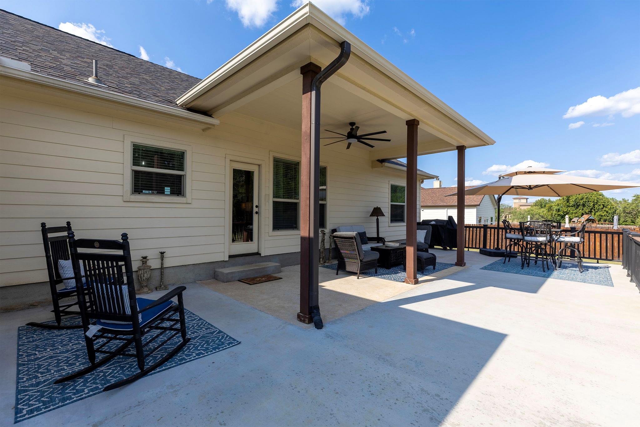 206 Campo Colinas Dr, Bertram, TX 78605