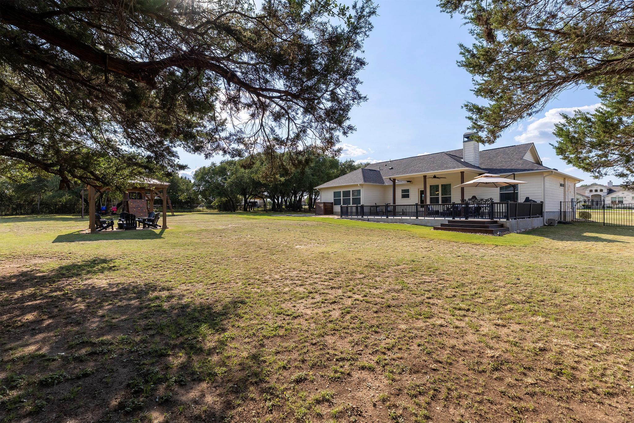 206 Campo Colinas Dr, Bertram, TX 78605