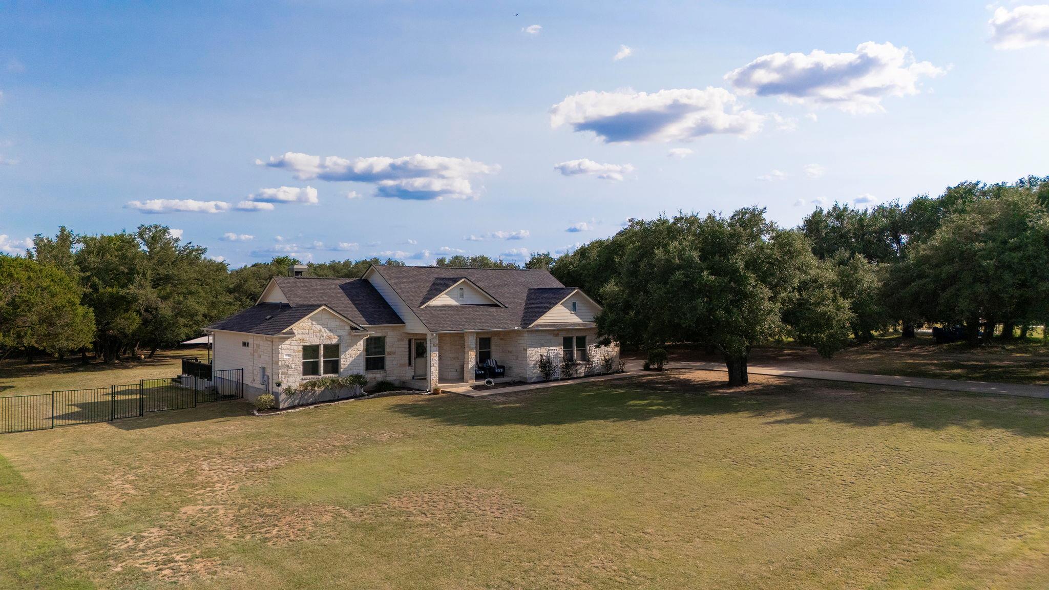 206 Campo Colinas Dr, Bertram, TX 78605