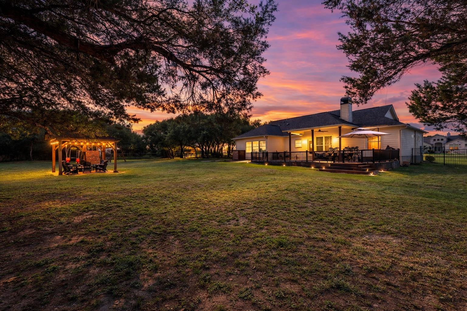 206 Campo Colinas Dr, Bertram, TX 78605