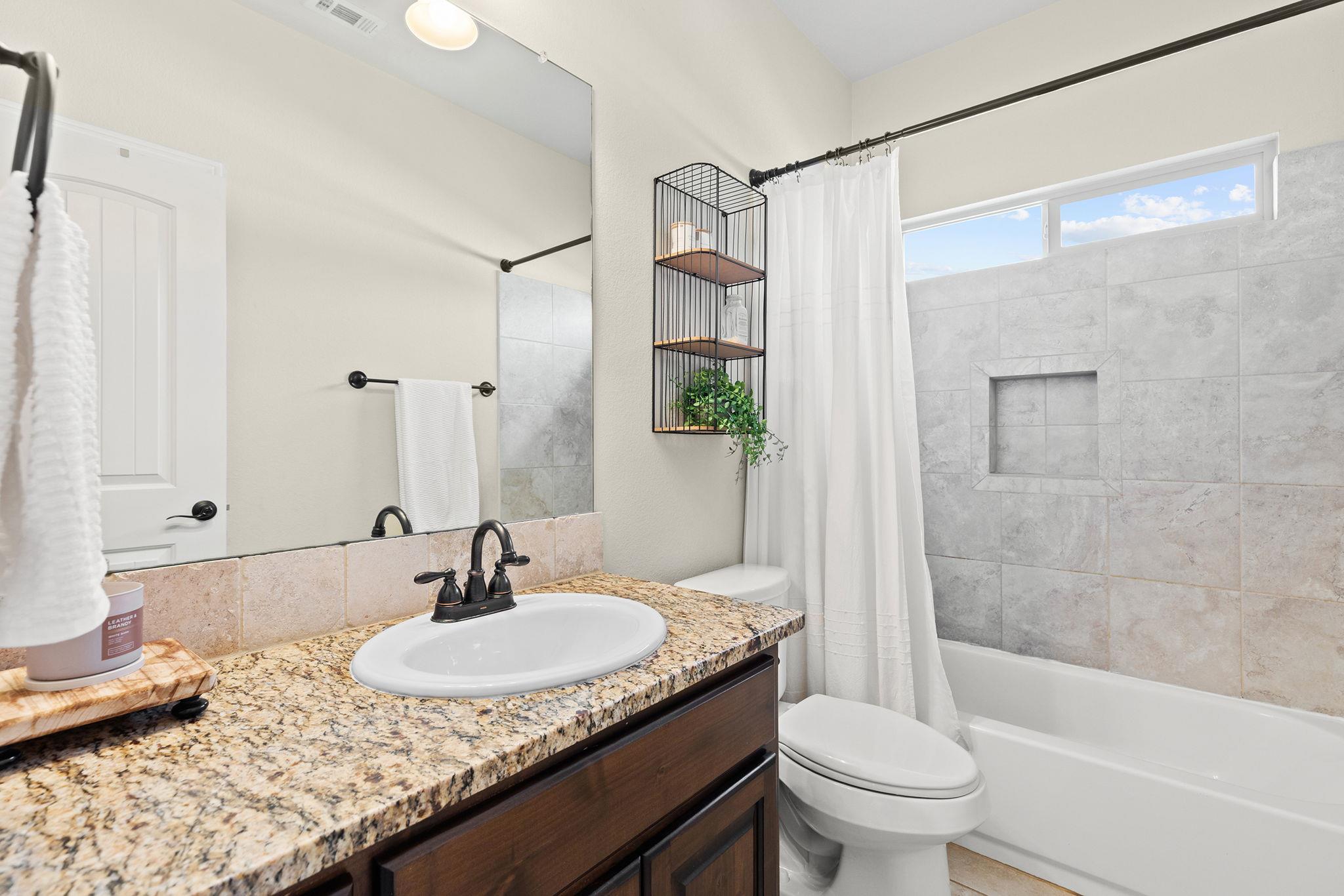 206 Campo Colinas Dr, Bertram, TX 78605