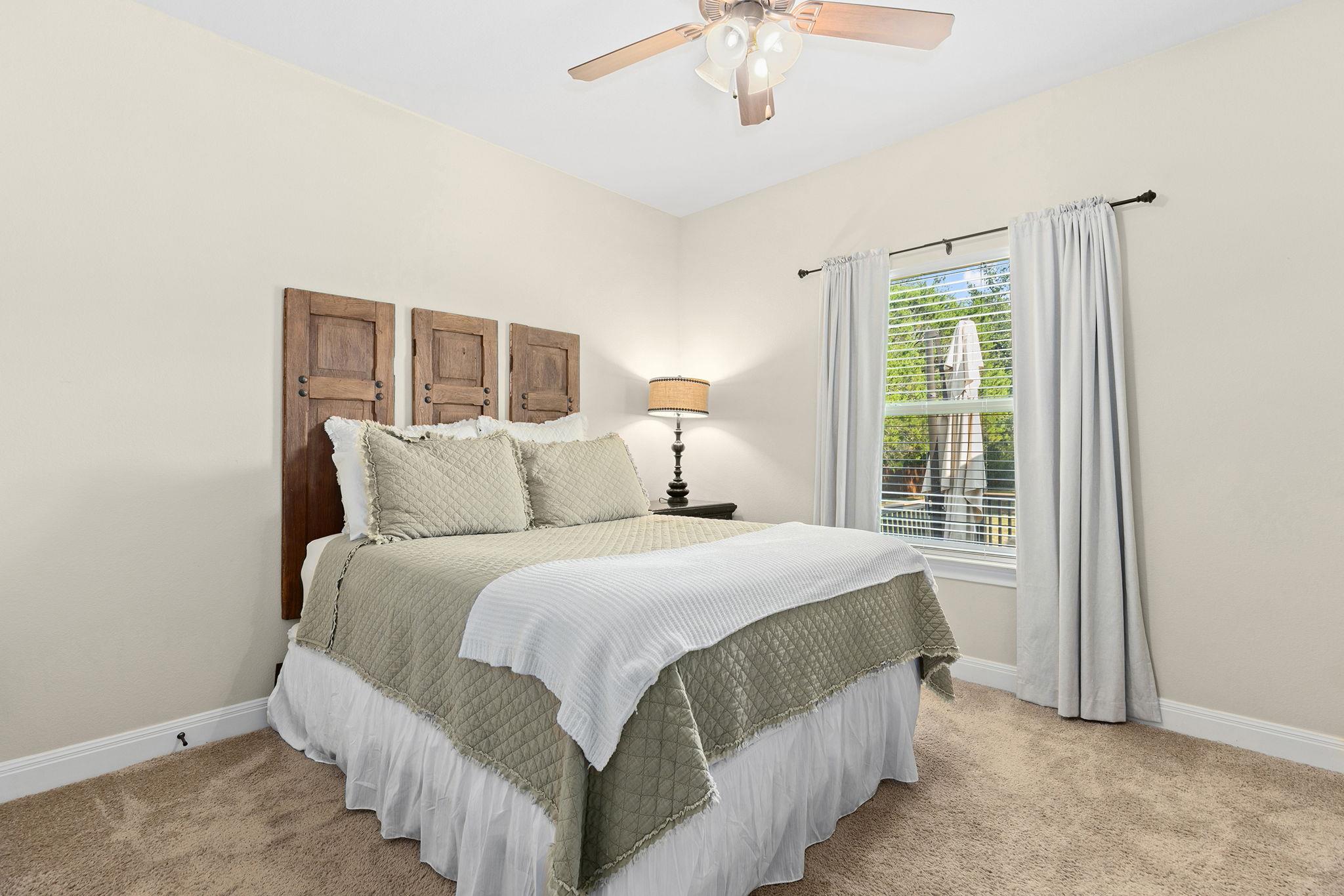 206 Campo Colinas Dr, Bertram, TX 78605