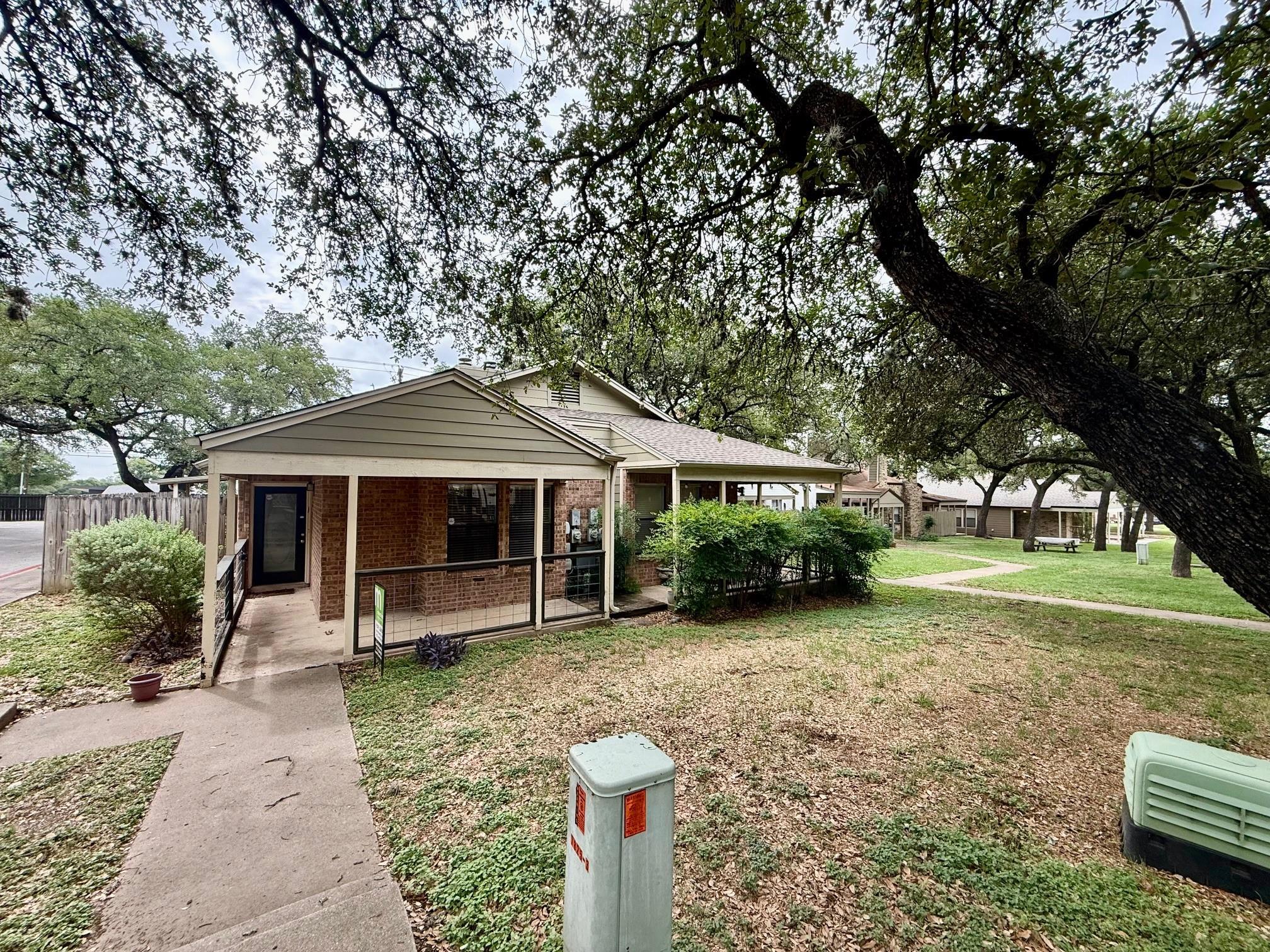 7825 Beauregard Cir # 3B, Austin, TX 78745