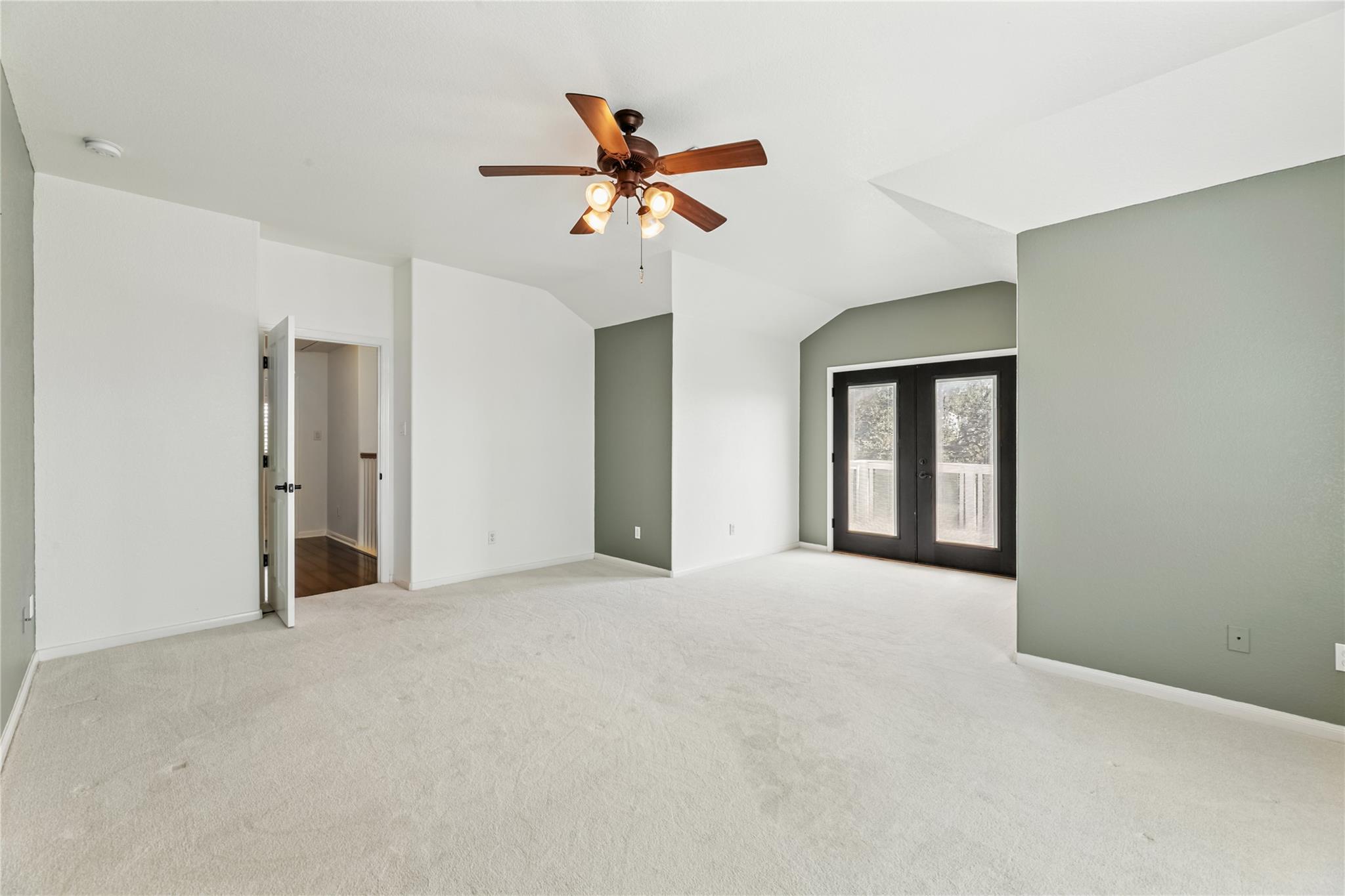 1711 LAKE BLUFF Blf, Canyon Lake, TX 78133