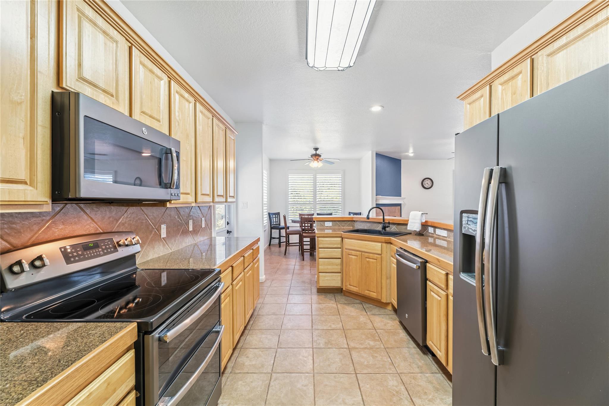 1711 LAKE BLUFF Blf, Canyon Lake, TX 78133