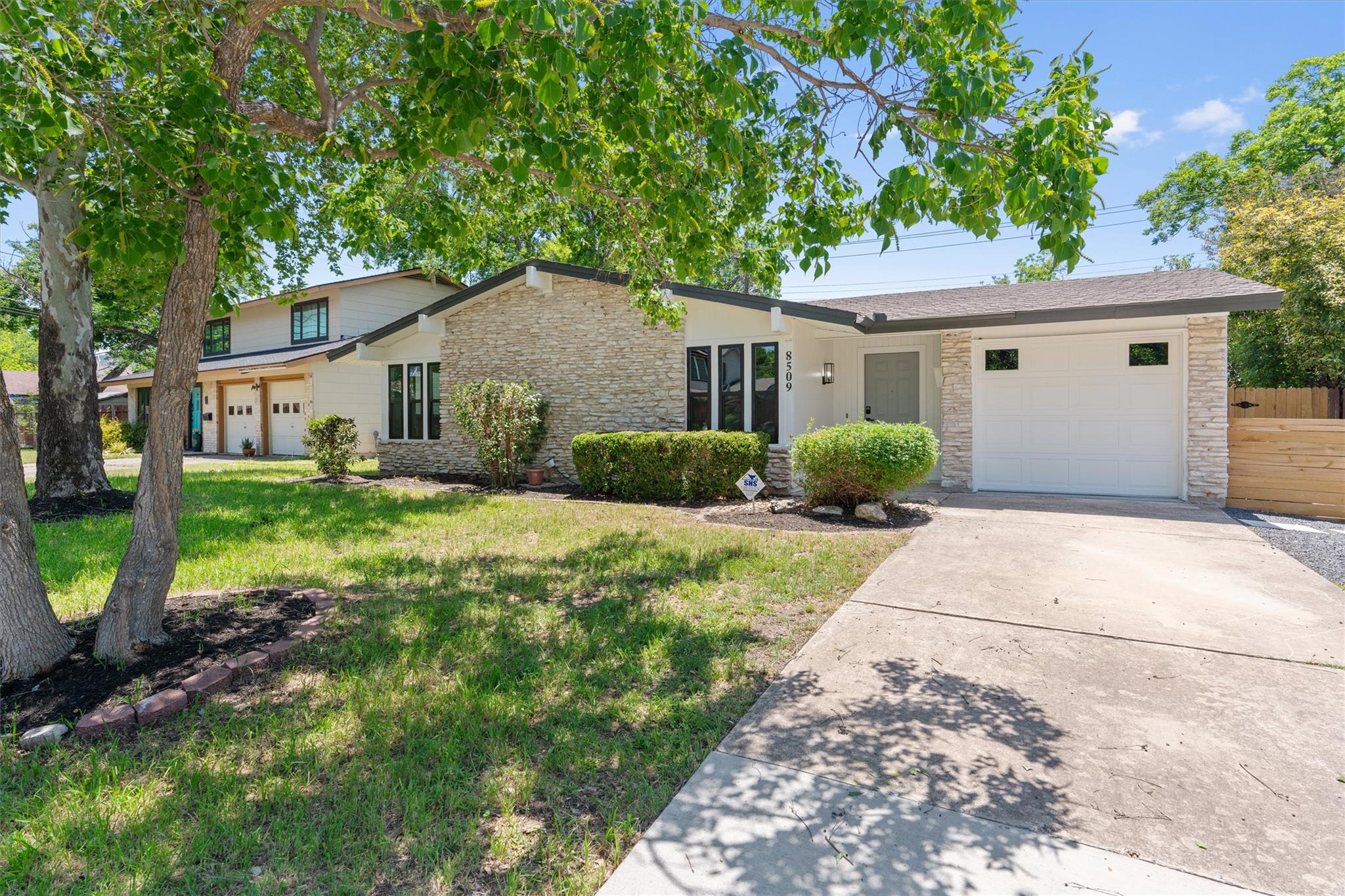 8509 Rockwood Ln, Austin, TX 78757
