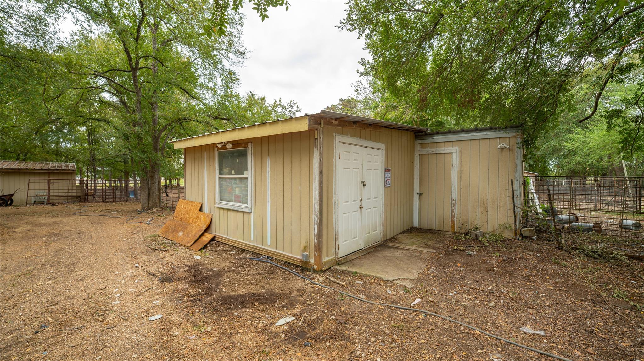 2348 County Road 404 Loop, Bartlett, TX 76511