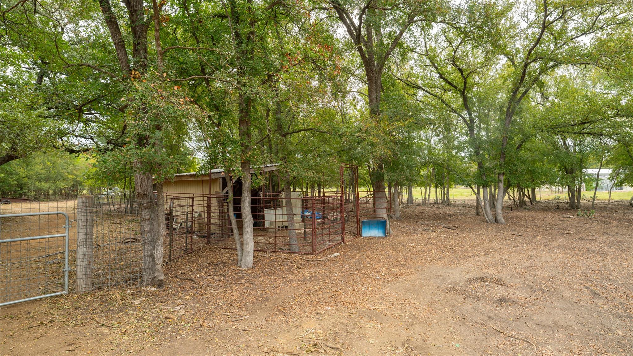 2348 County Road 404 Loop, Bartlett, TX 76511