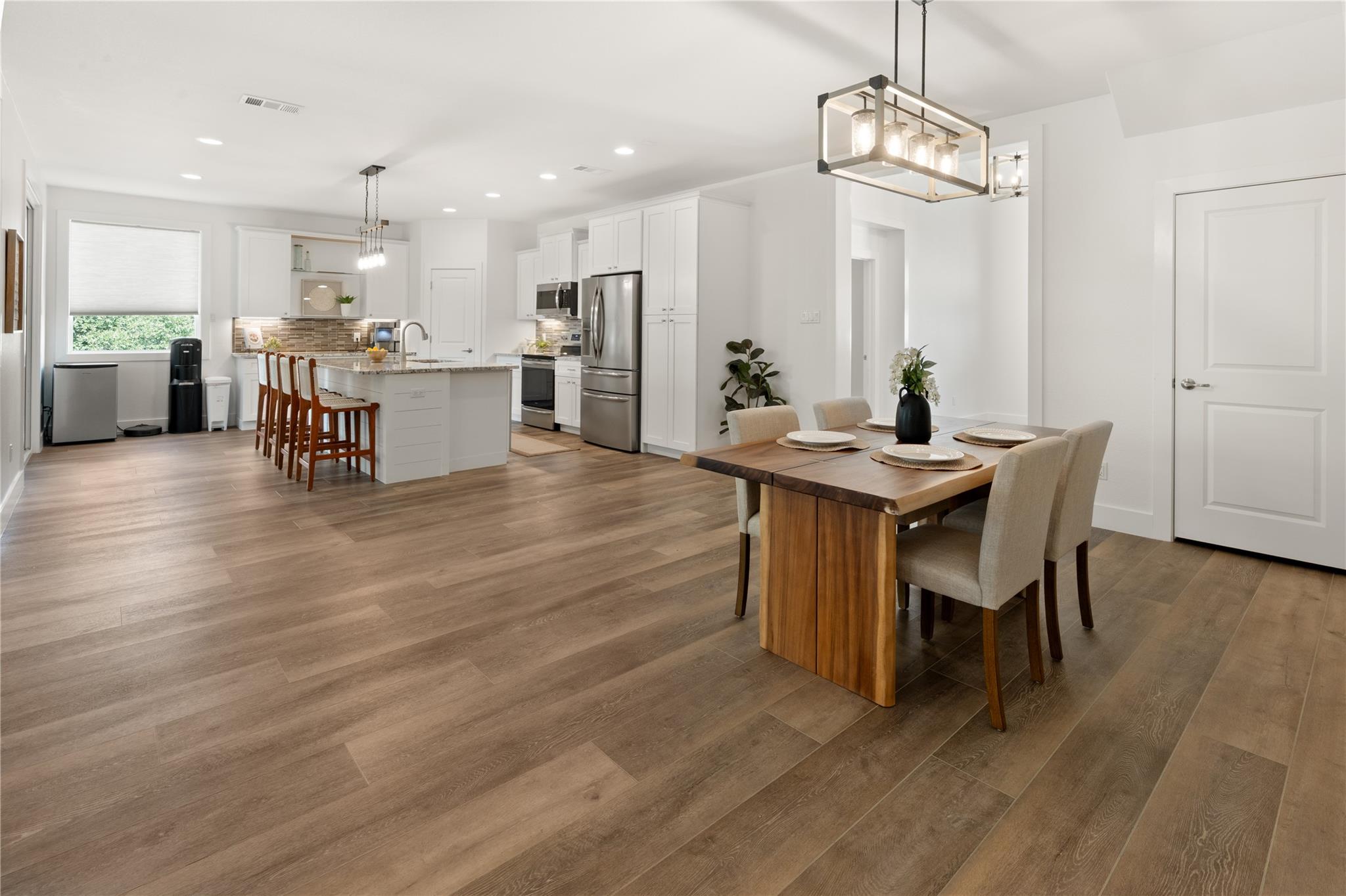 21203 Kiowa Cv, Lago Vista, TX 78645