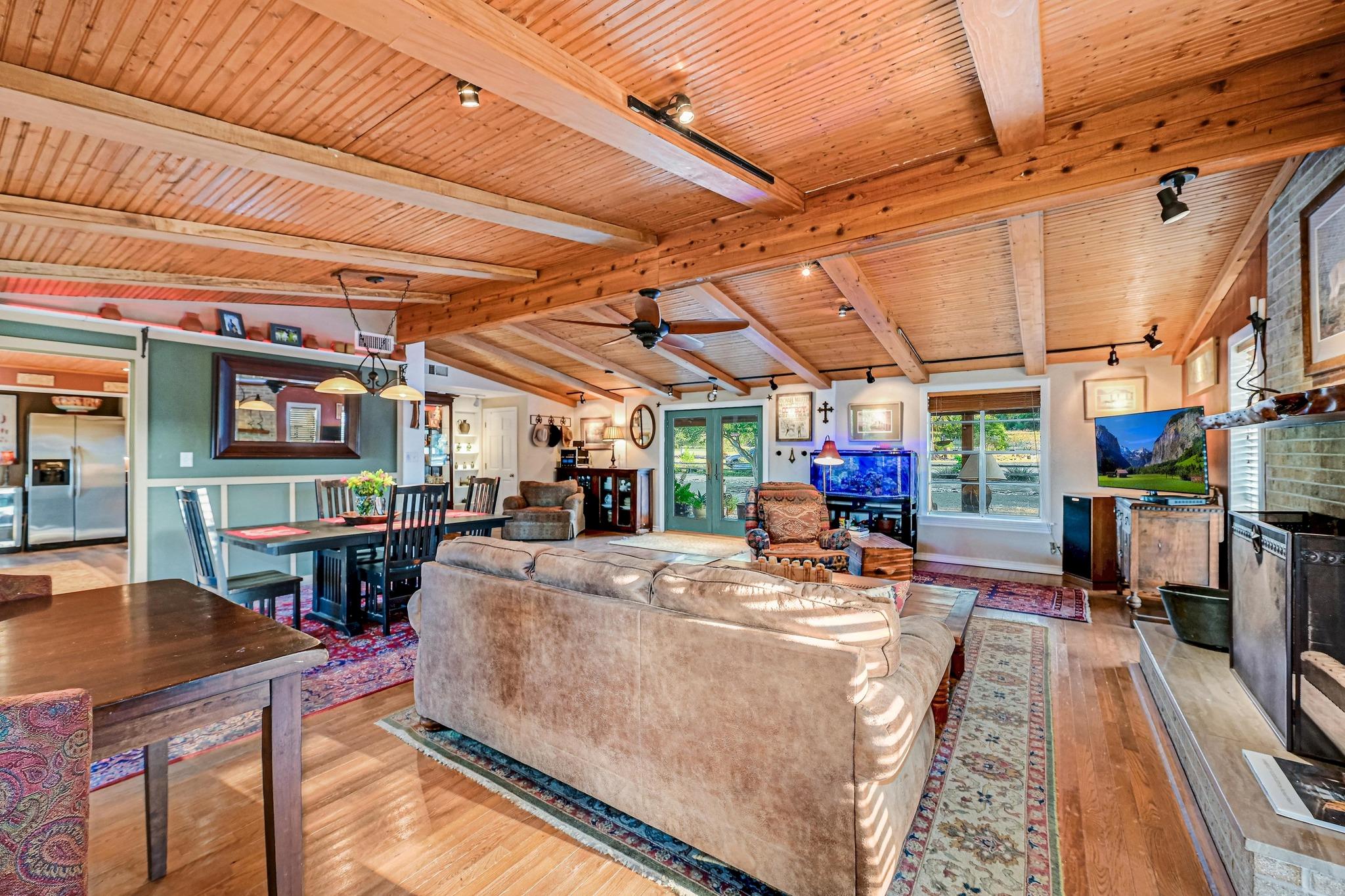 2101 Lone Man Mountain Rd, Wimberley, TX 78676