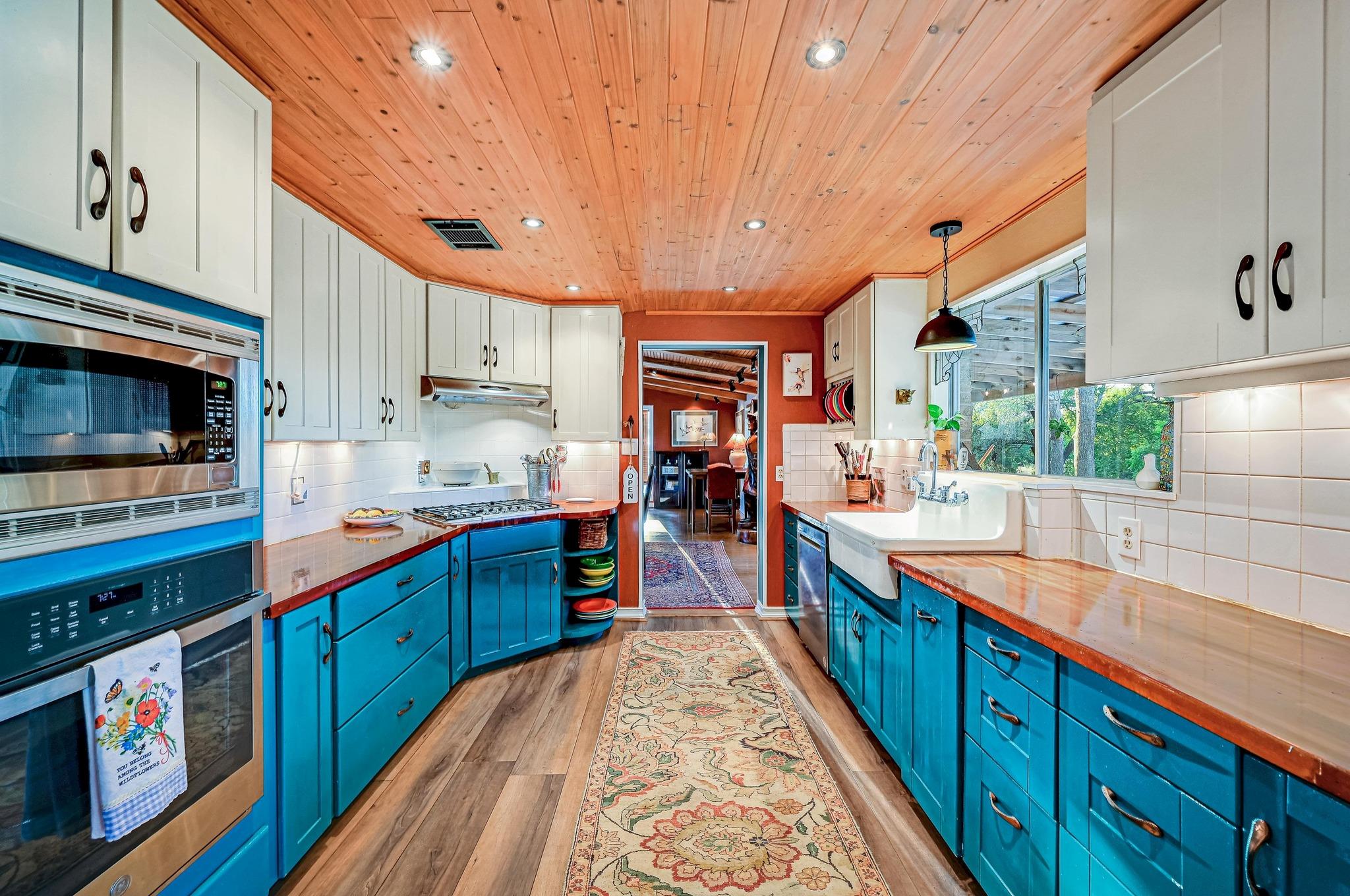 2101 Lone Man Mountain Rd, Wimberley, TX 78676