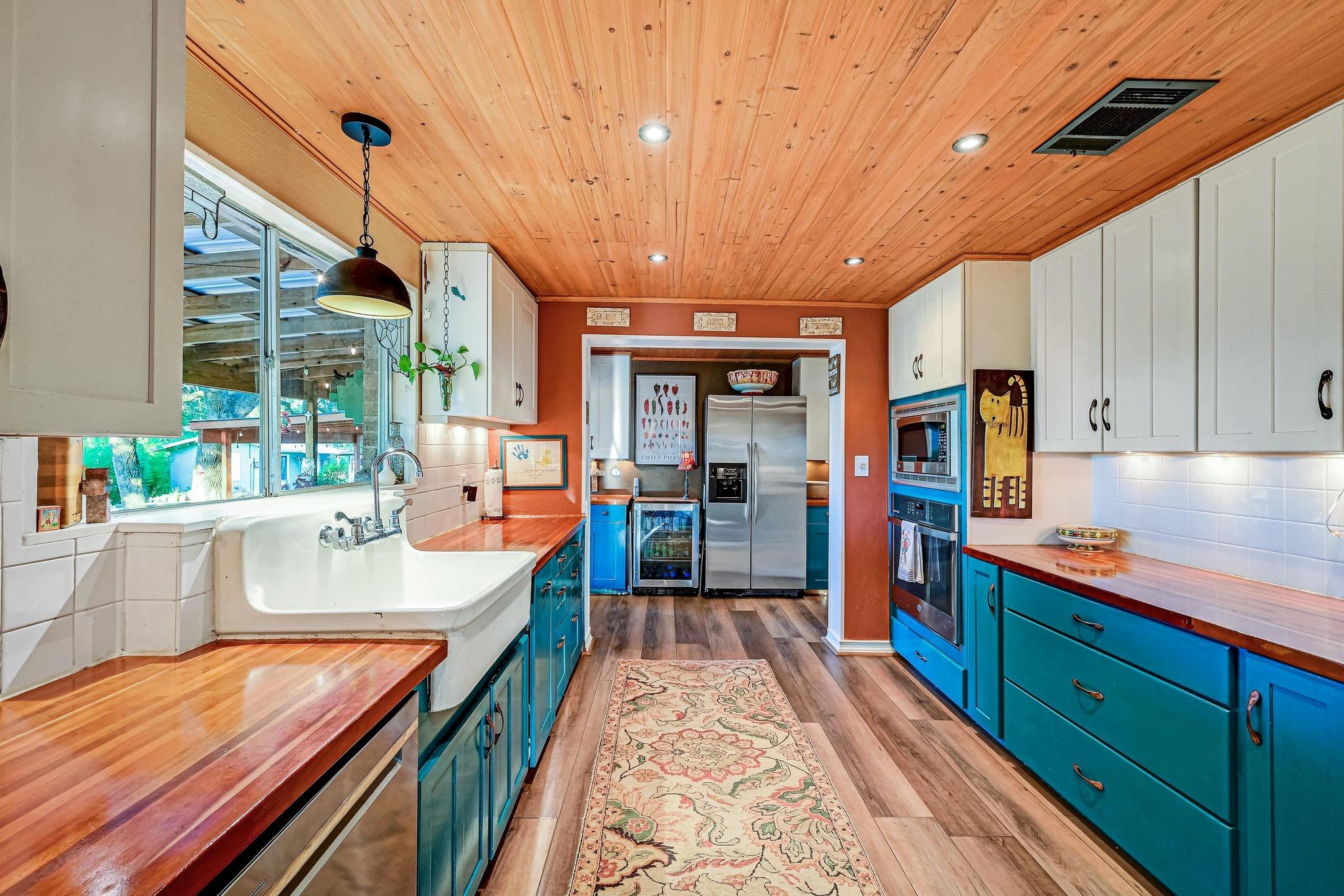 2101 Lone Man Mountain Rd, Wimberley, TX 78676