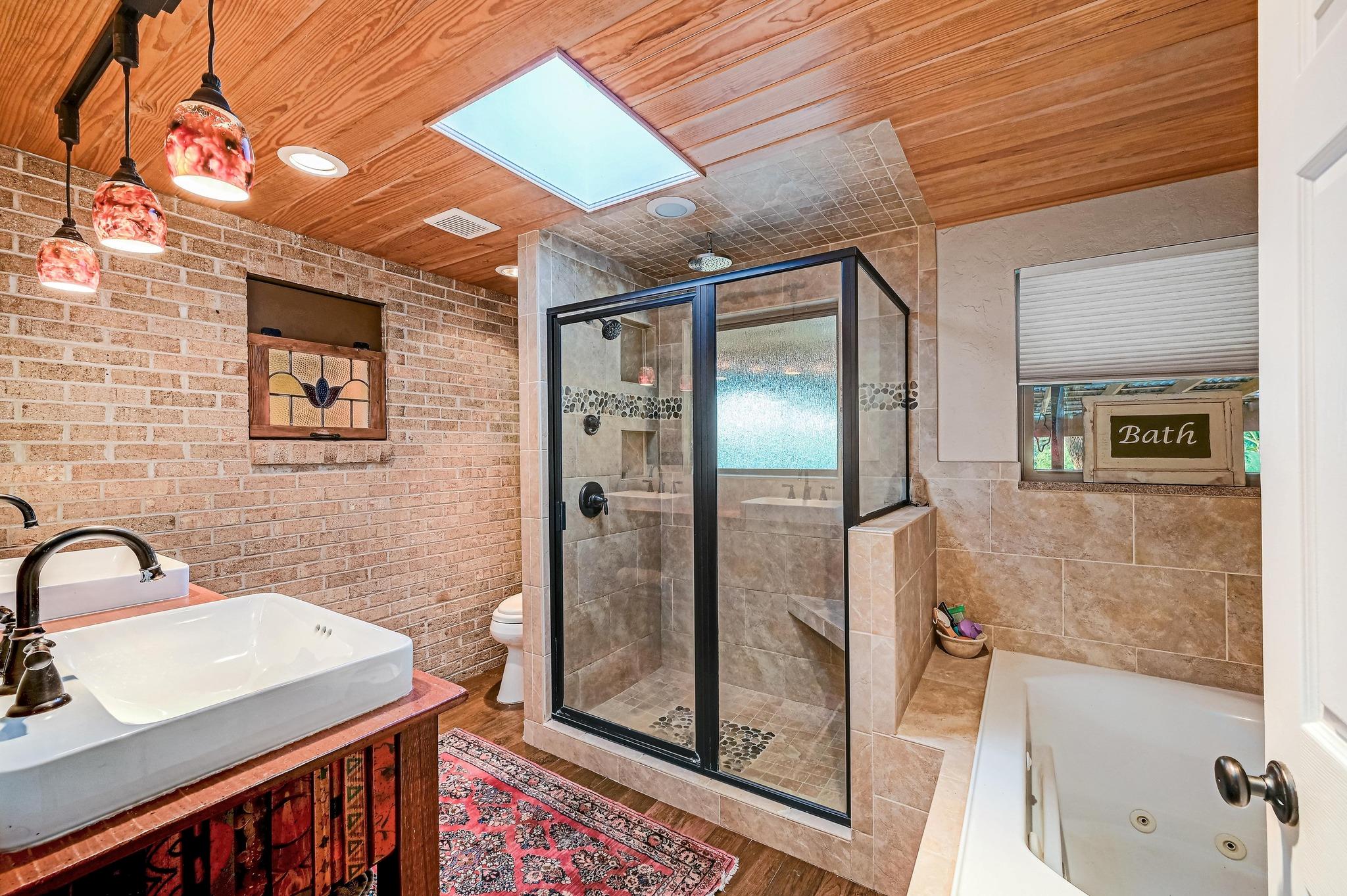 2101 Lone Man Mountain Rd, Wimberley, TX 78676