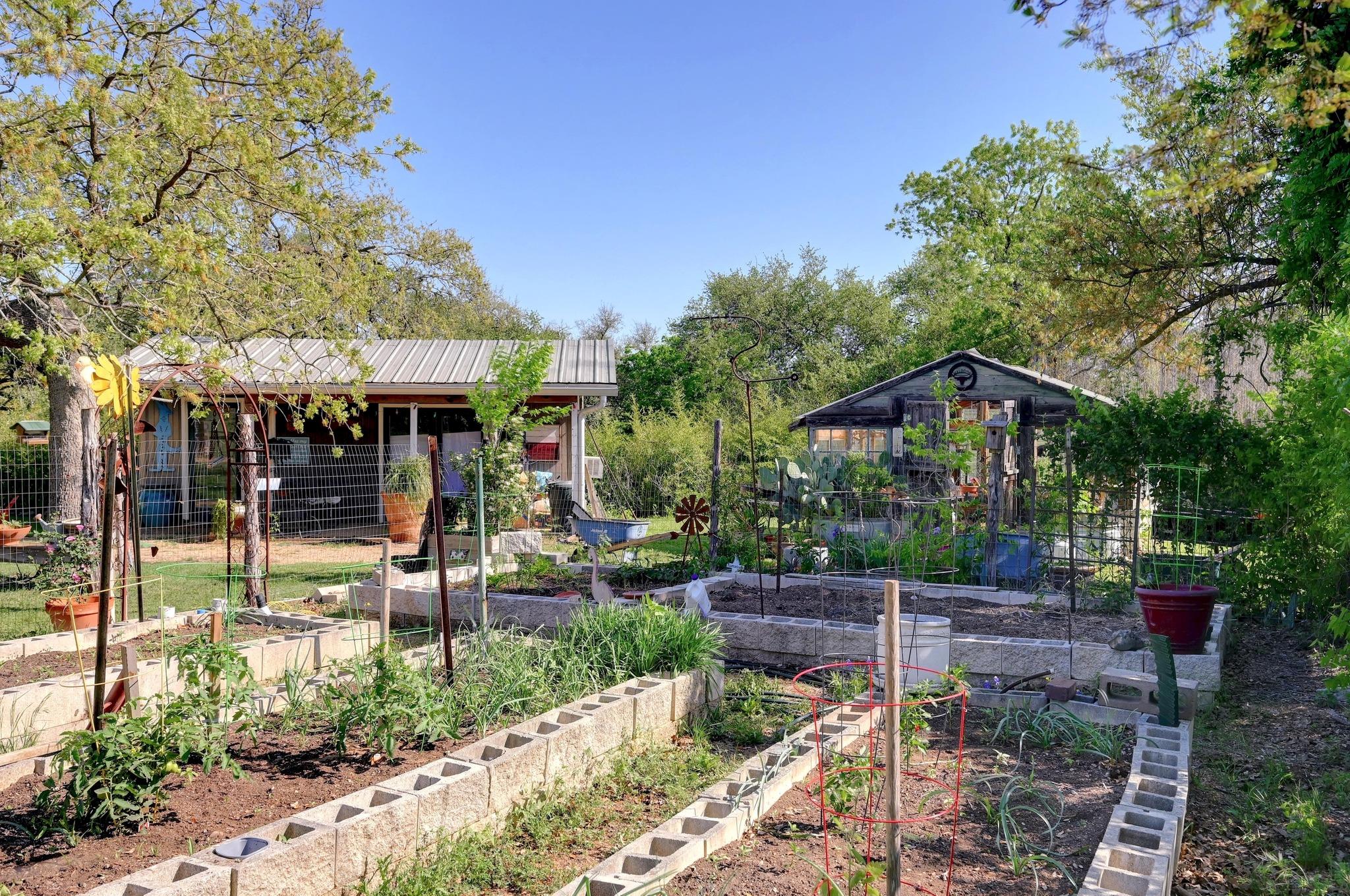 2101 Lone Man Mountain Rd, Wimberley, TX 78676