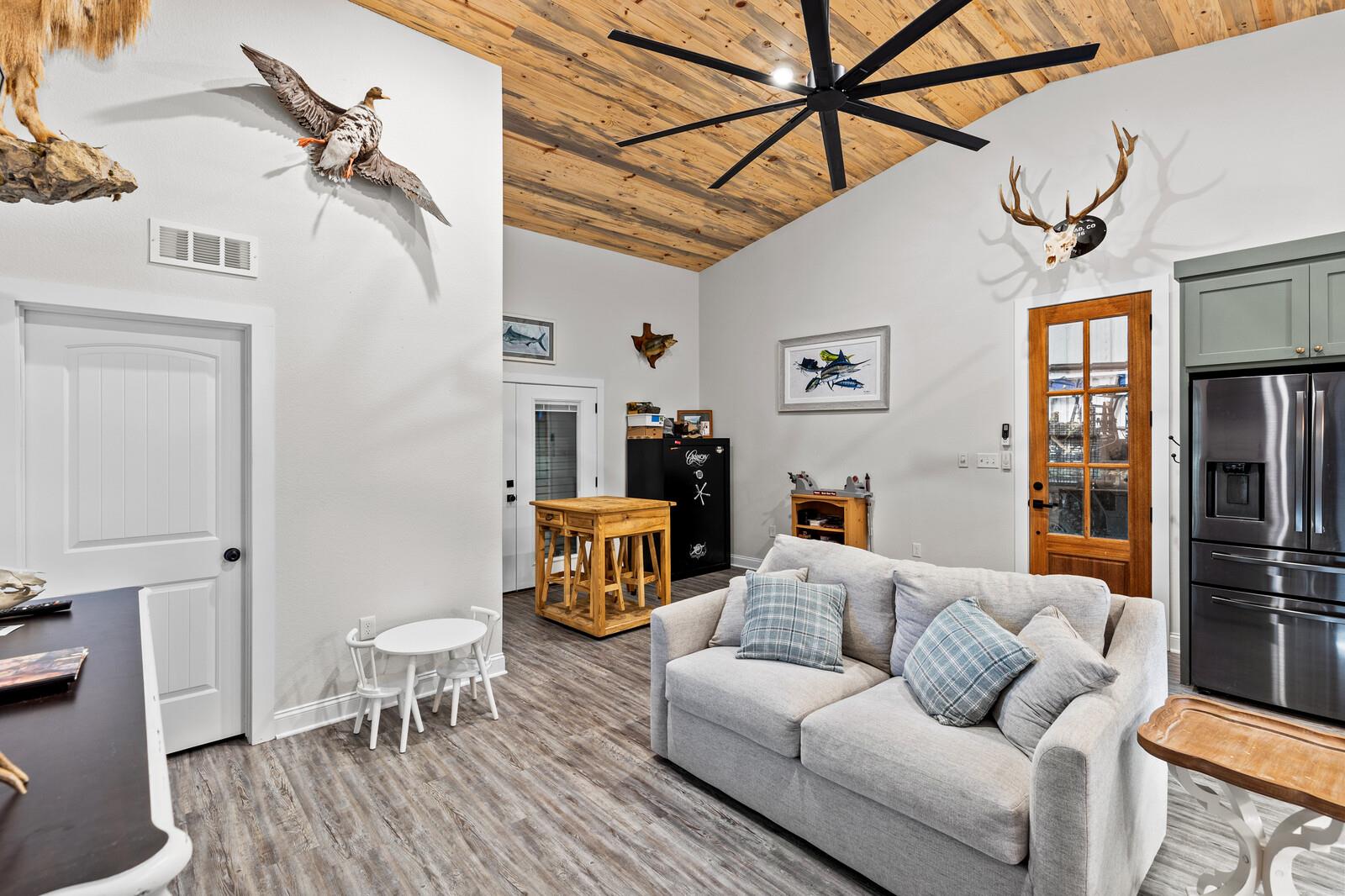 428 12th St, Valley Mills, TX 76689