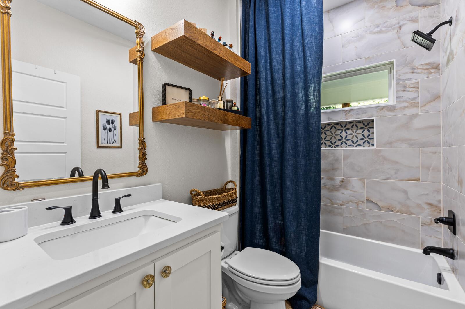 428 12th St, Valley Mills, TX 76689