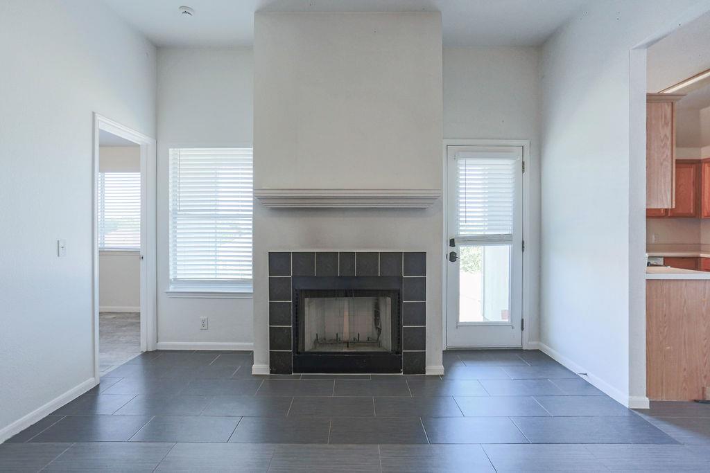 215 Estate Dr, Hutto, TX 78634