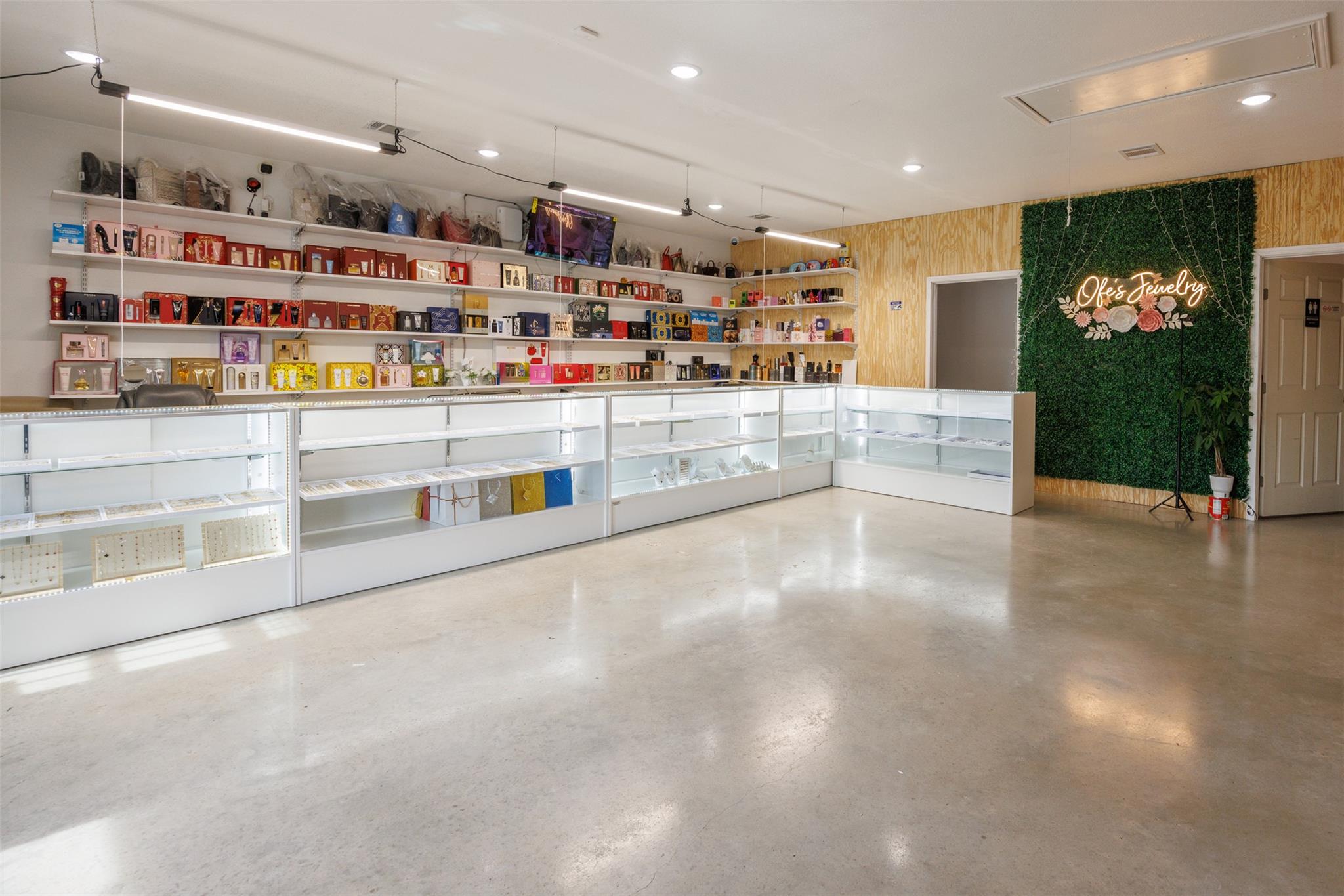 3195 Fm-2001 # A-I, Buda, TX 78610