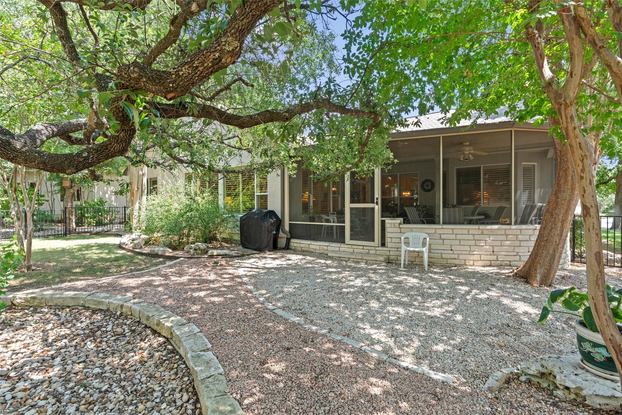 130 Great Frontier Dr, Georgetown, TX 78633