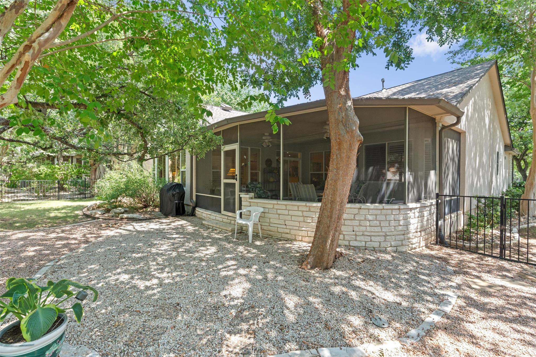 130 Great Frontier Dr, Georgetown, TX 78633