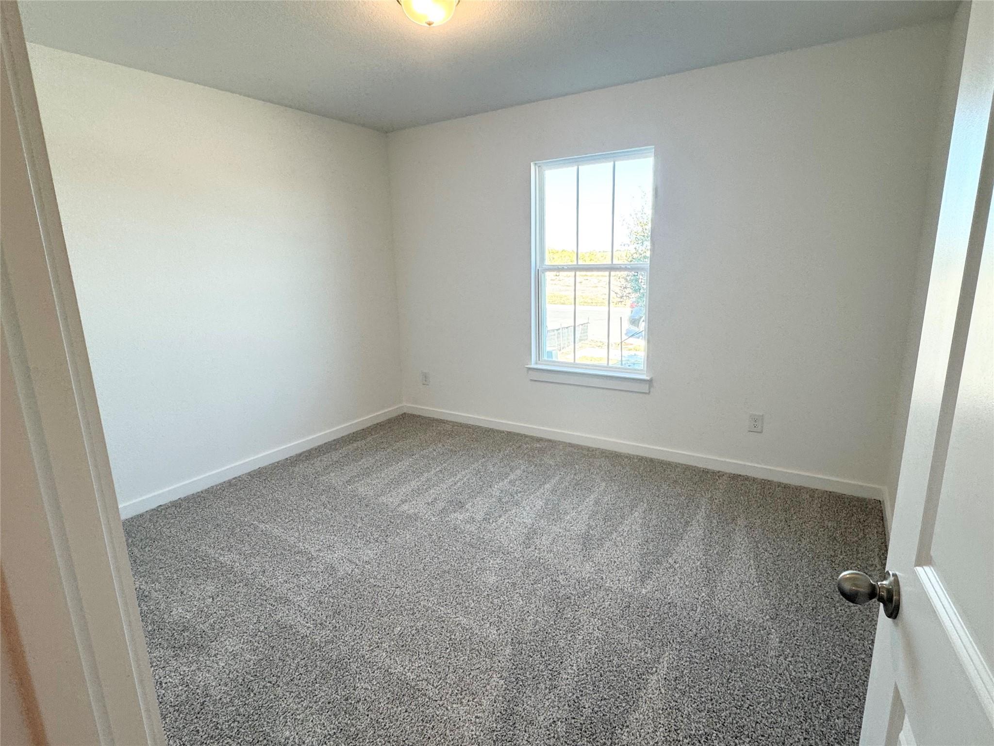 128 Hazy View Rd, San Marcos, TX 78666