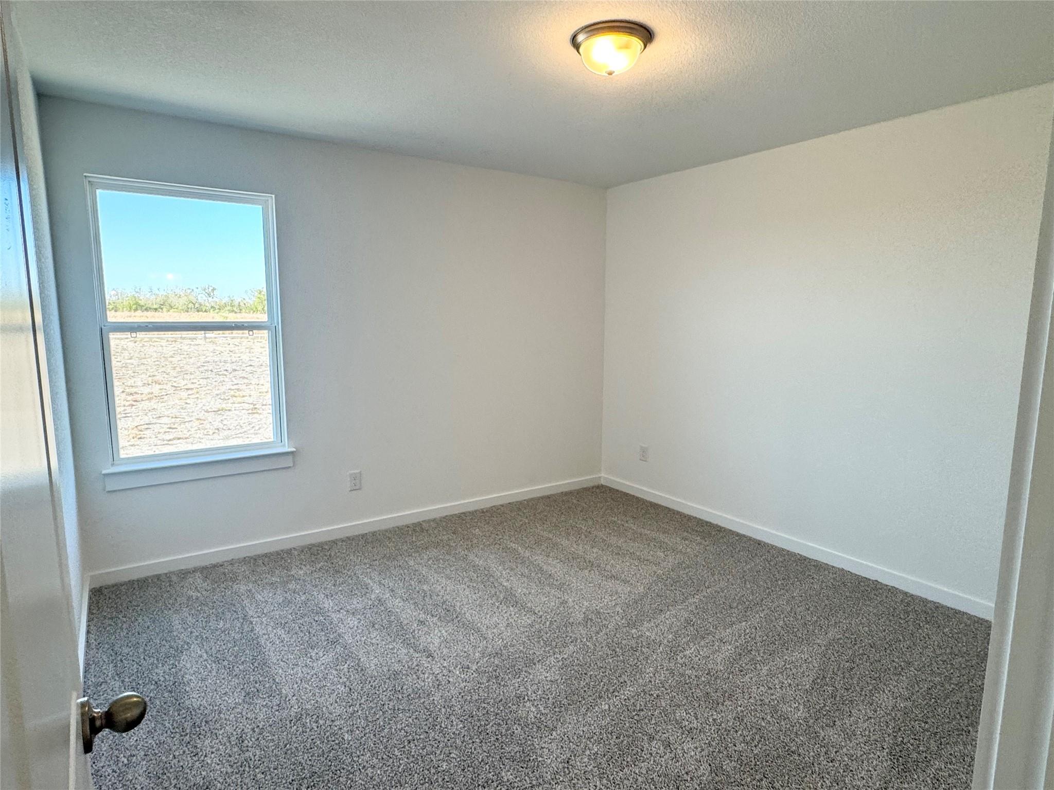 128 Hazy View Rd, San Marcos, TX 78666