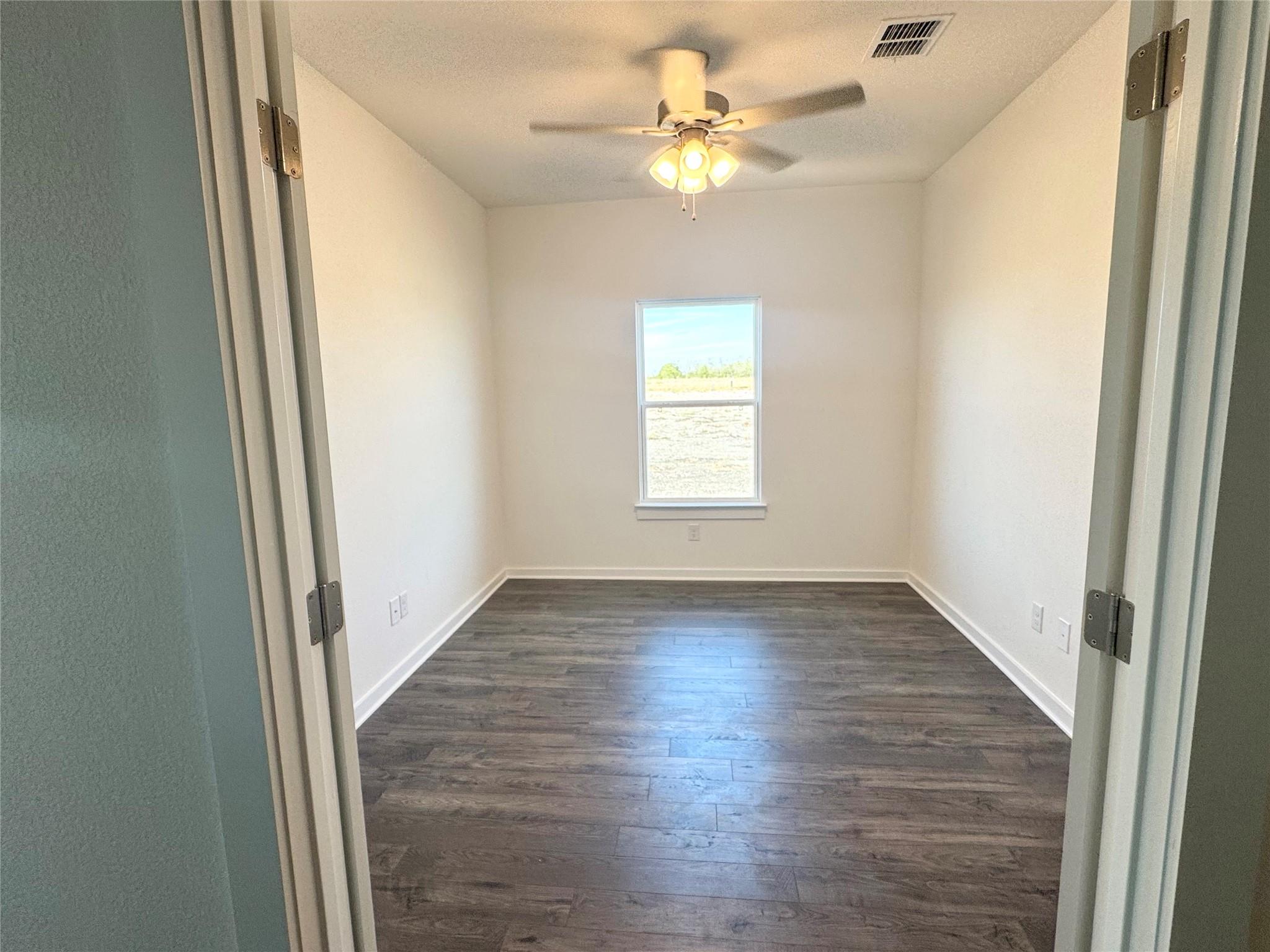 128 Hazy View Rd, San Marcos, TX 78666