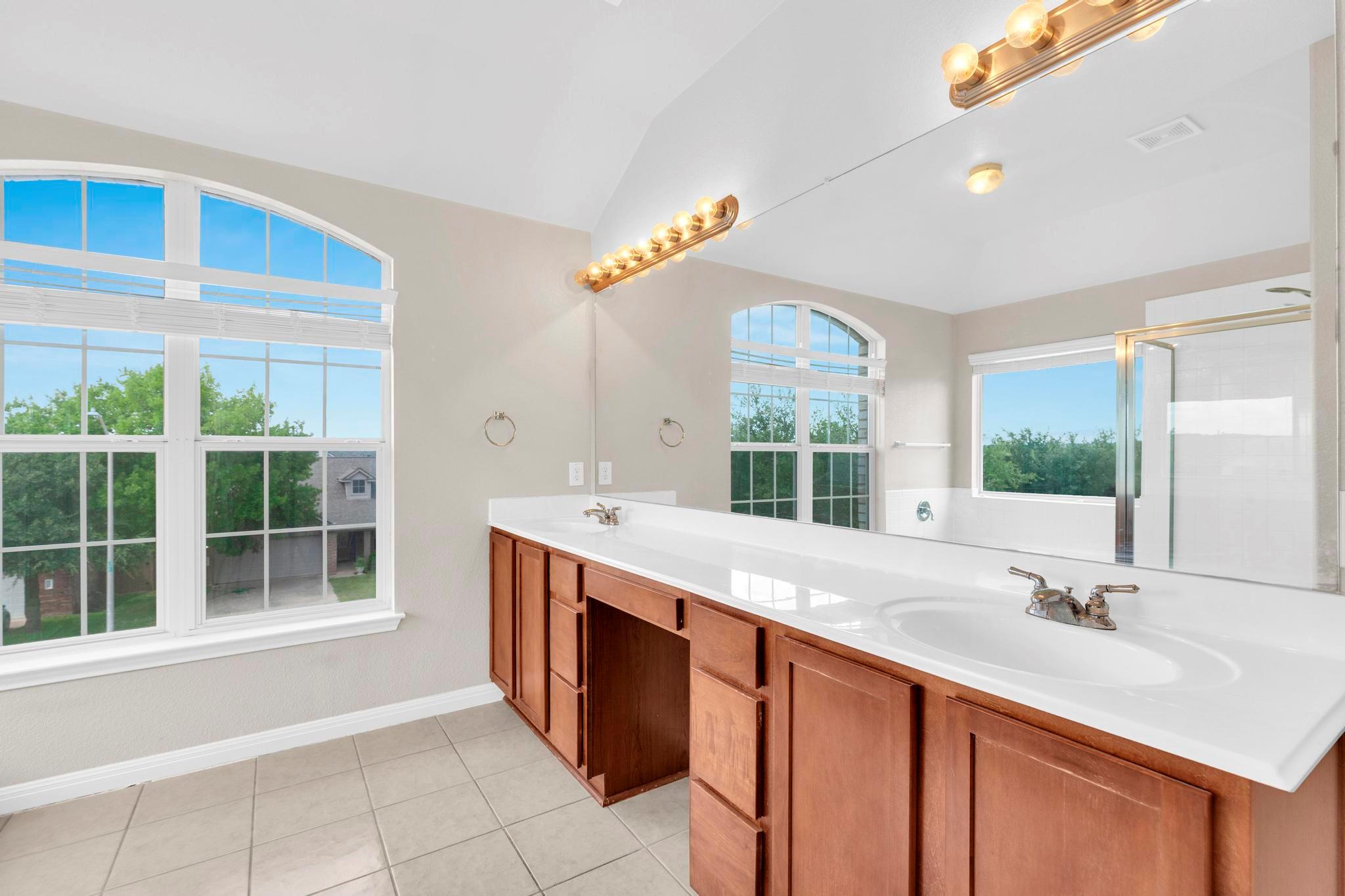 1104 Canadian Cv, Leander, TX 78641